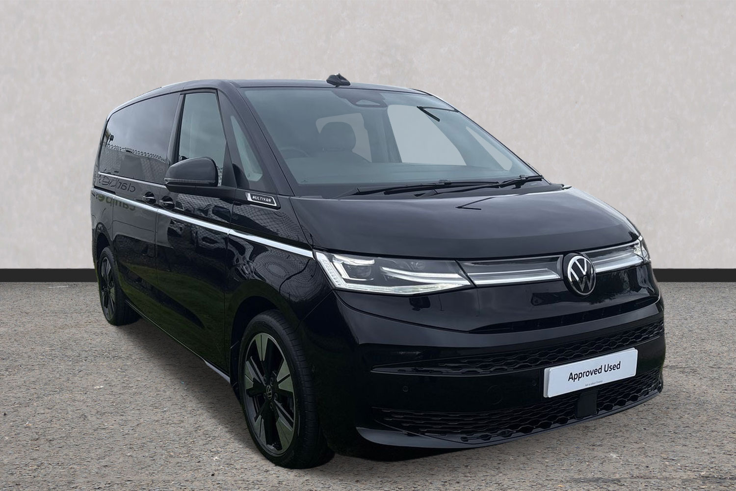 Main listing image - Volkswagen Multivan
