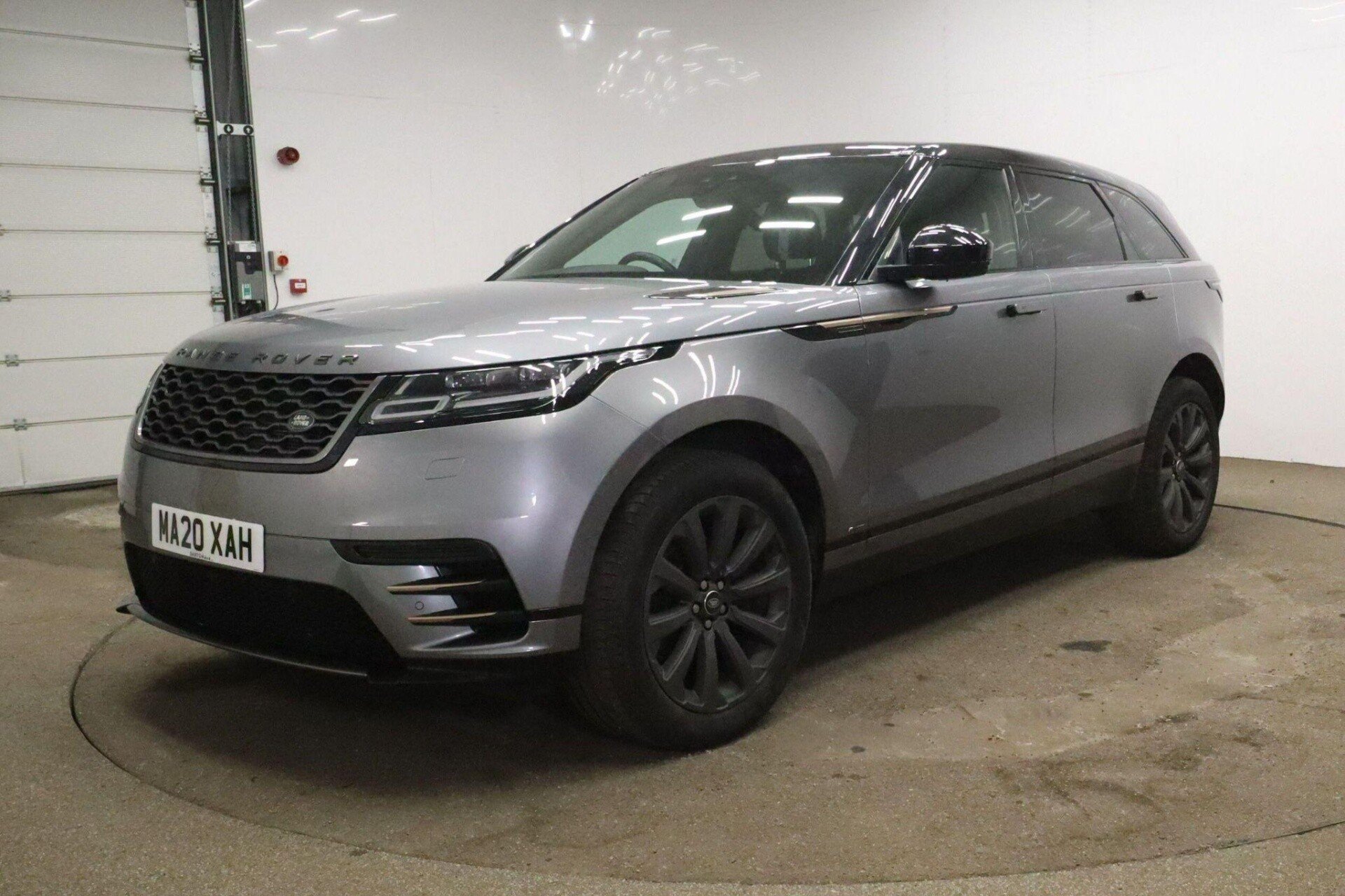 Main listing image - Land Rover Range Rover Velar