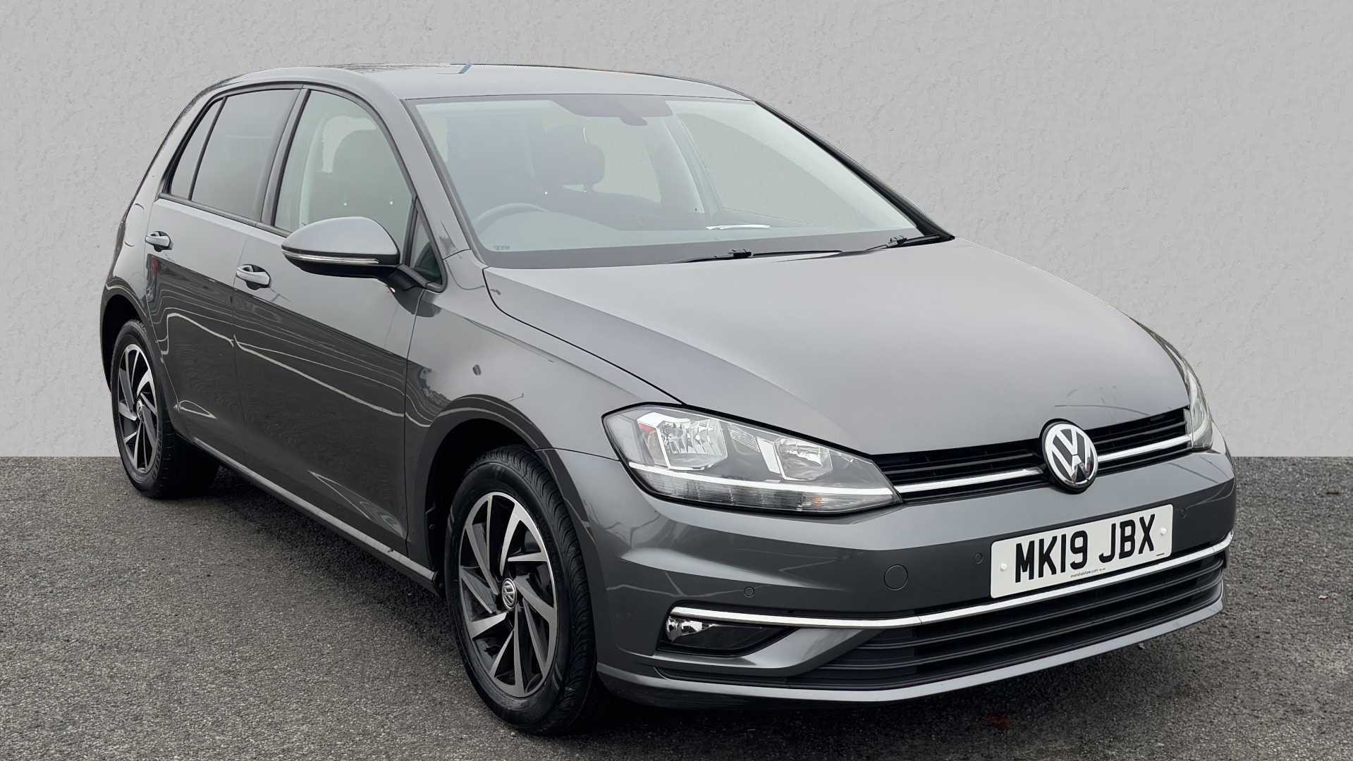 Main listing image - Volkswagen Golf