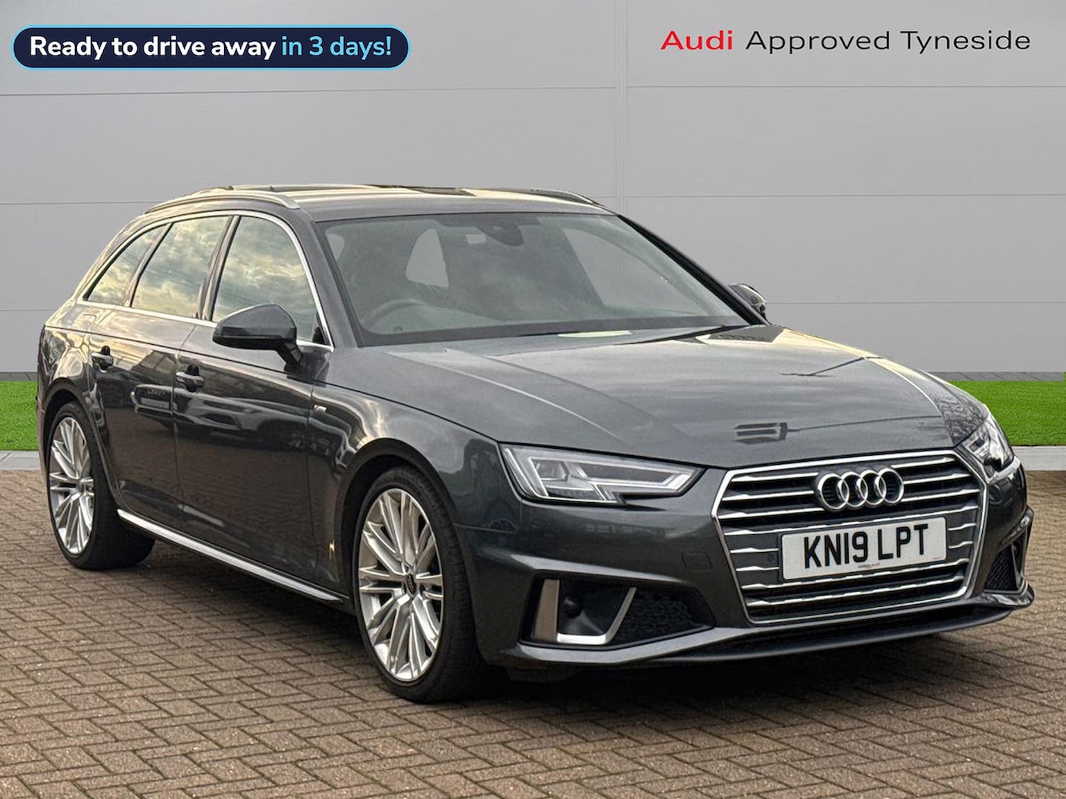 Main listing image - Audi A4 Avant