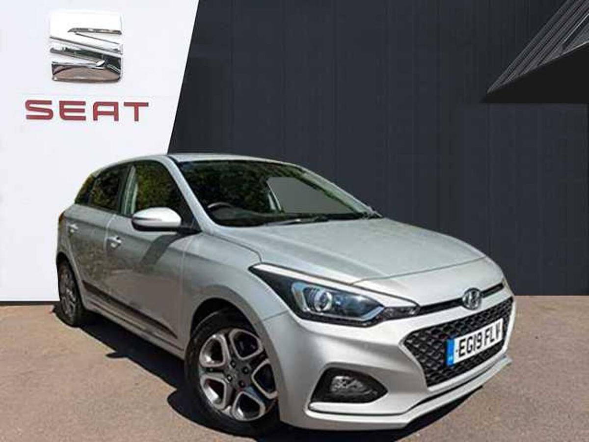 Main listing image - Hyundai i20