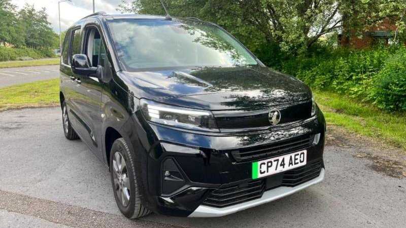 Main listing image - Vauxhall Combo Life-e