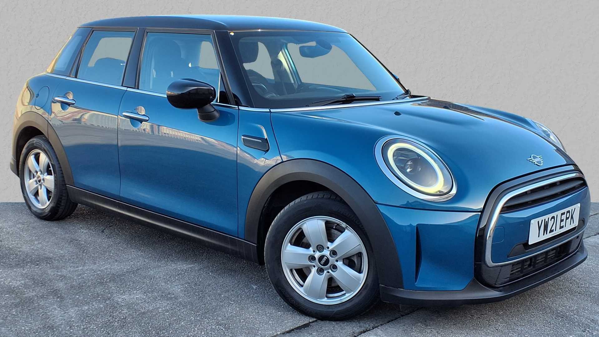 Main listing image - MINI Hatchback 5dr