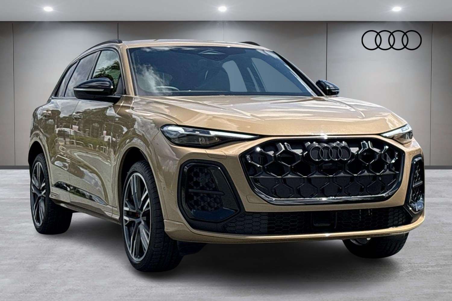 Main listing image - Audi Q5