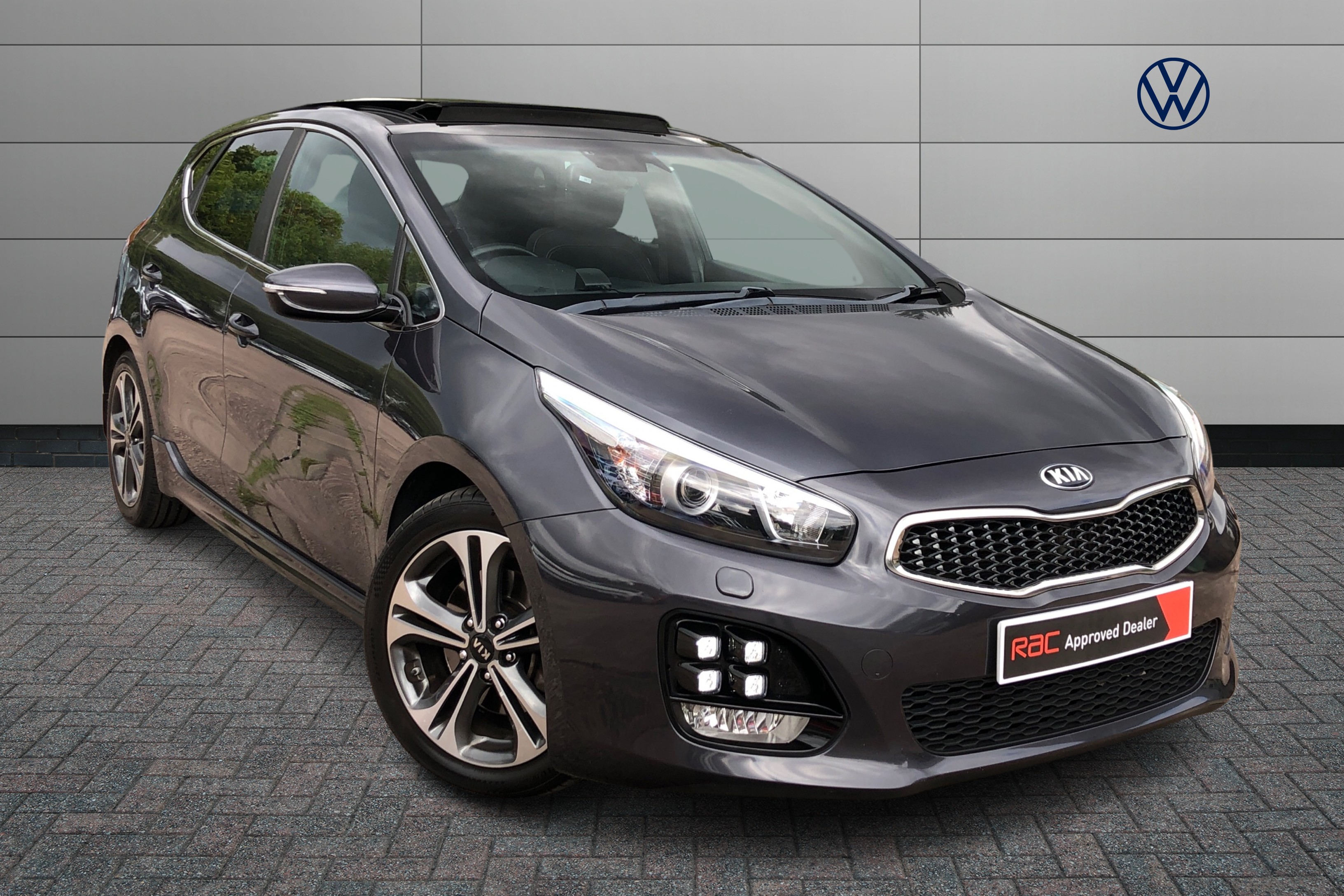 Main listing image - Kia Ceed