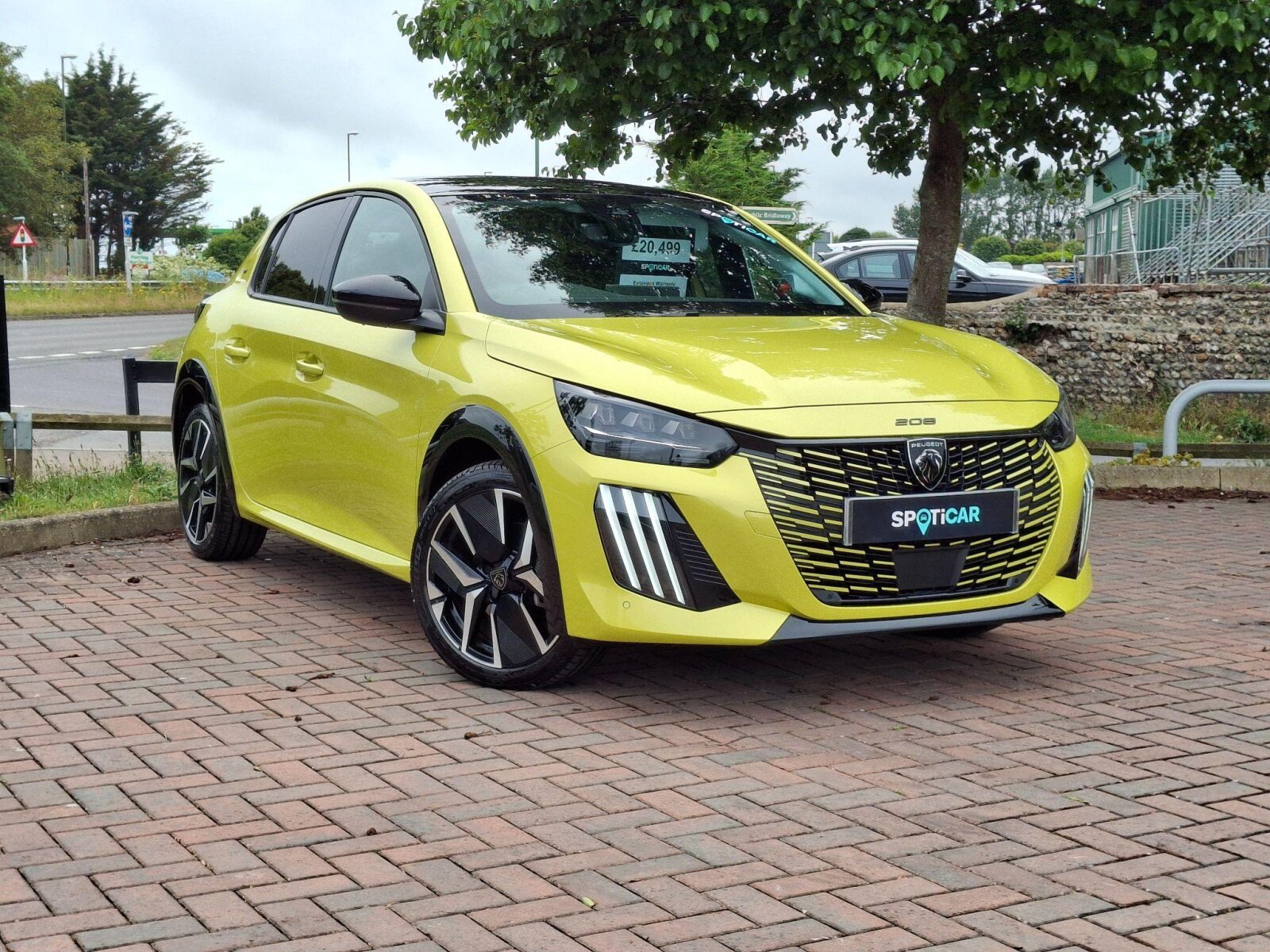 Main listing image - Peugeot 208