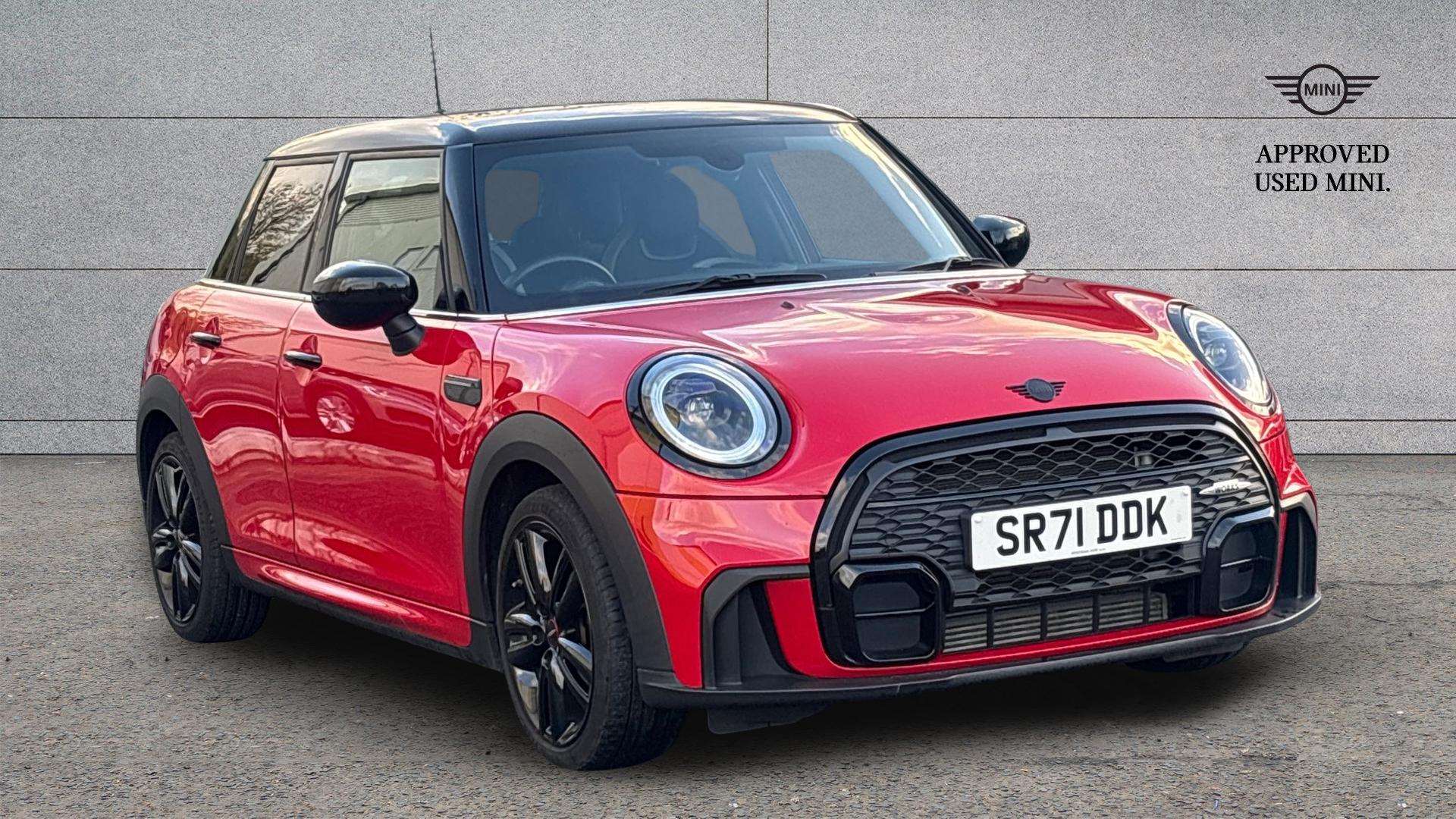 Main listing image - MINI Hatchback 5dr