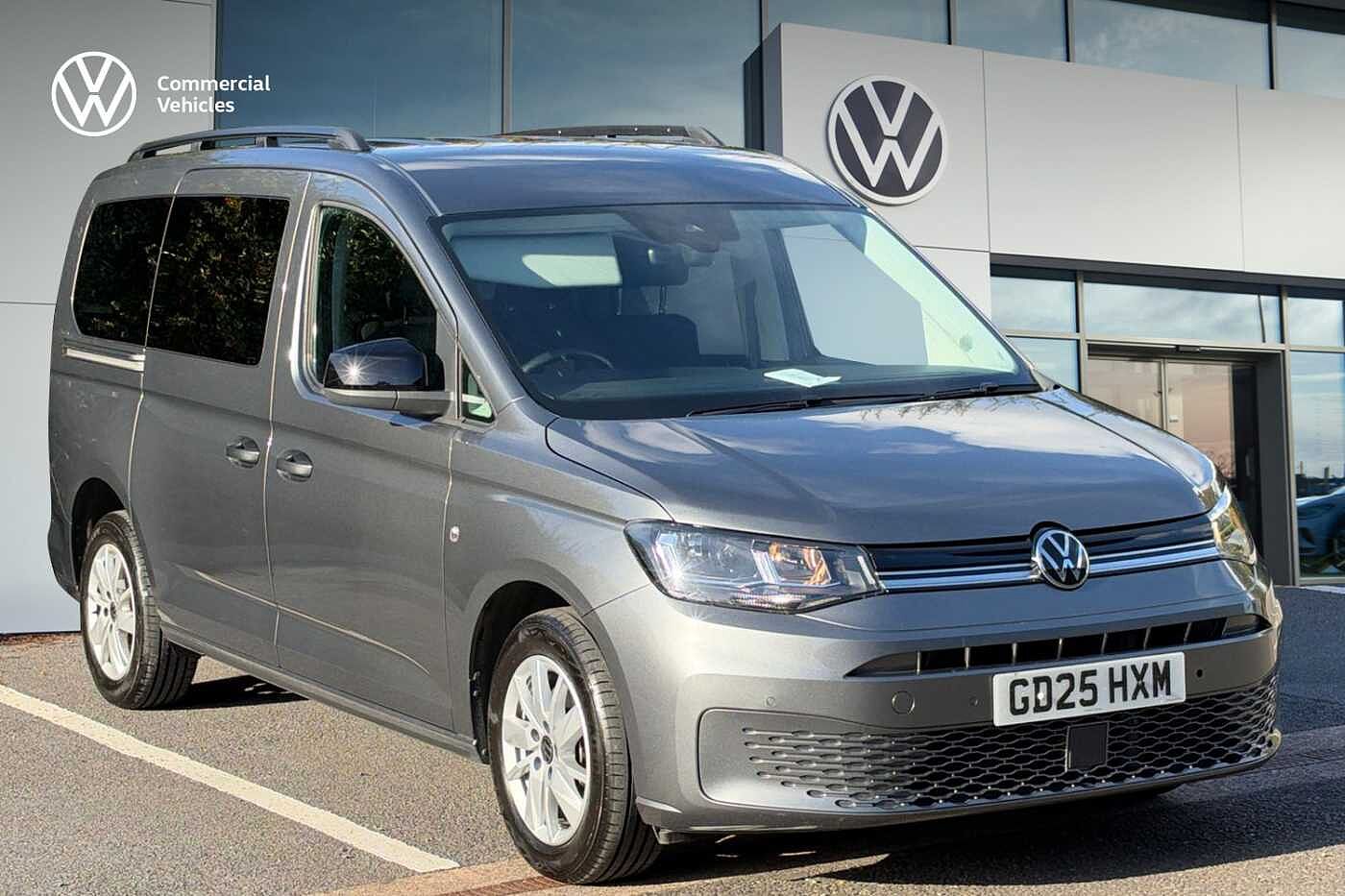 Main listing image - Volkswagen Caddy Maxi