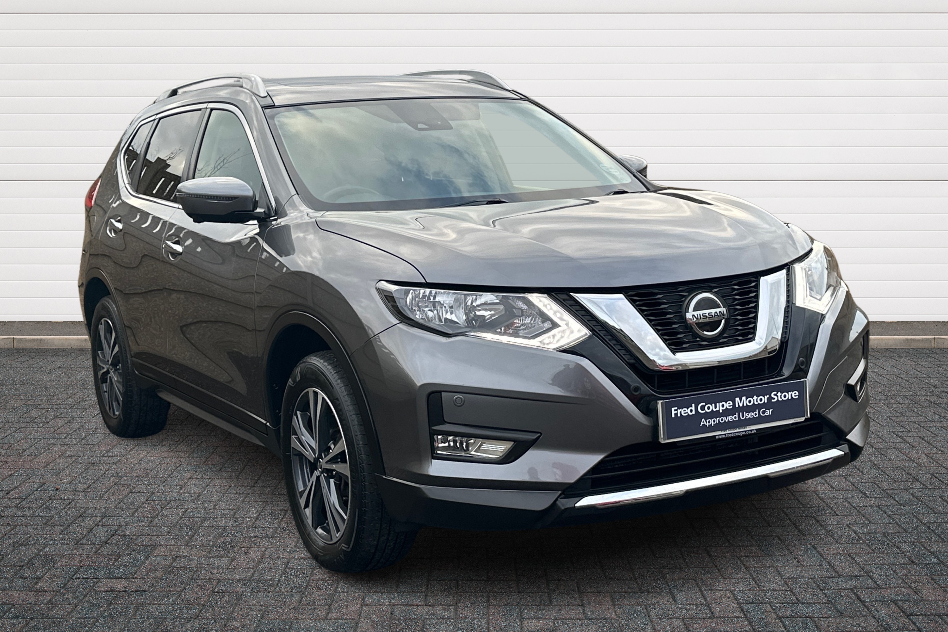 Main listing image - Nissan X-Trail