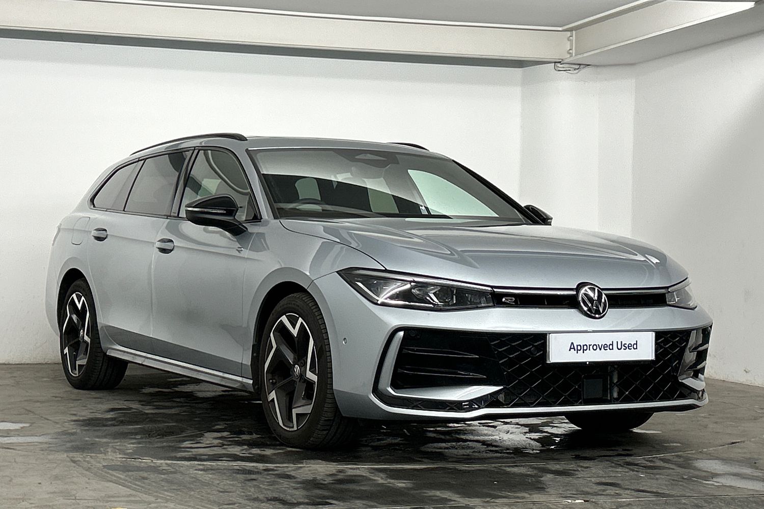 Main listing image - Volkswagen Passat