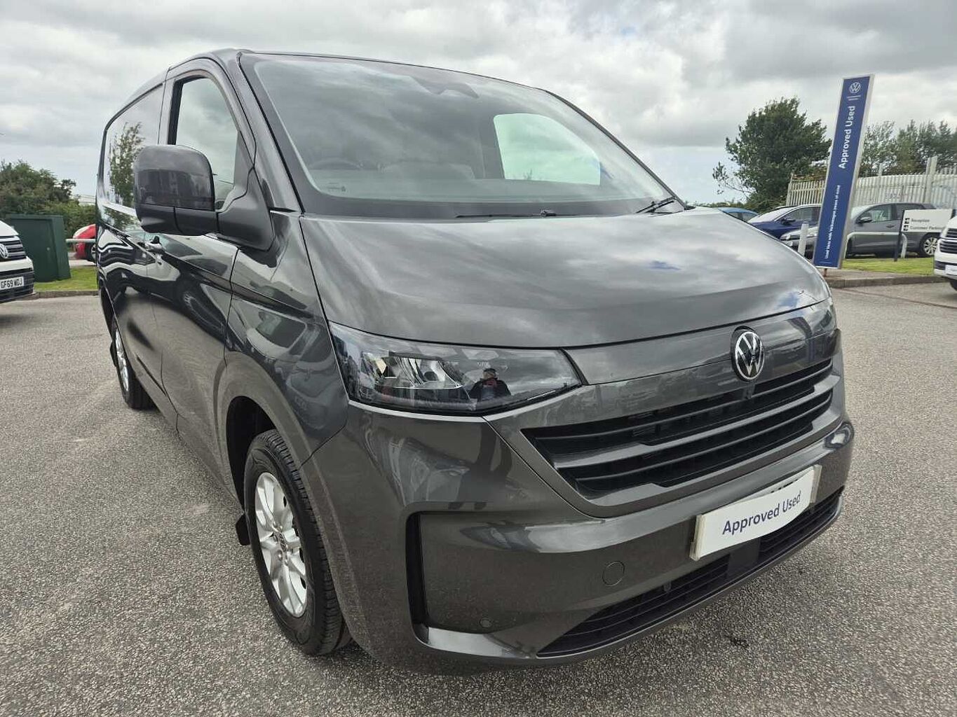 Main listing image - Volkswagen Transporter