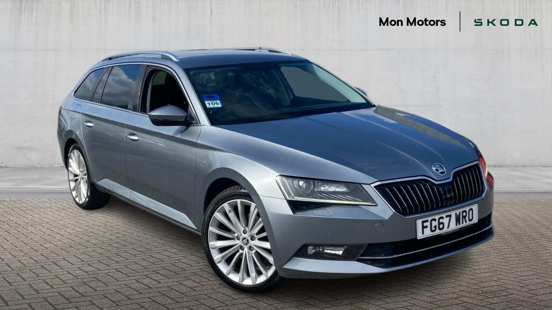 Main listing image - Skoda Superb