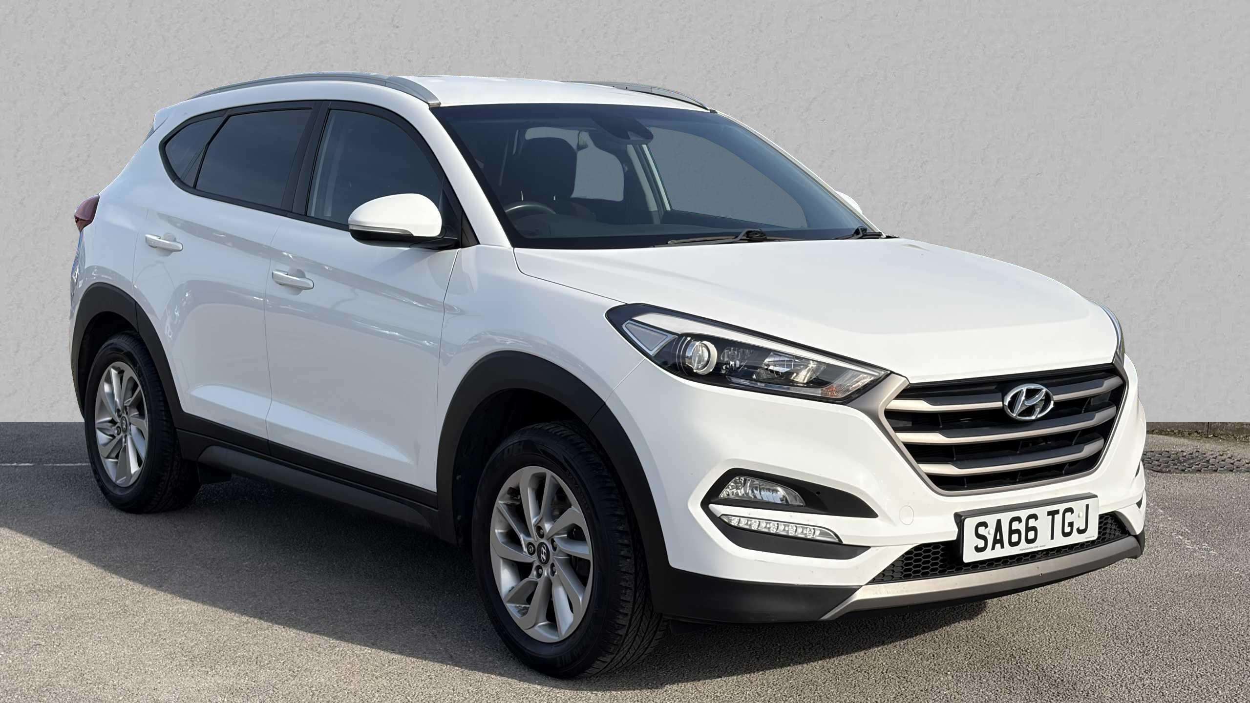 Main listing image - Hyundai Tucson