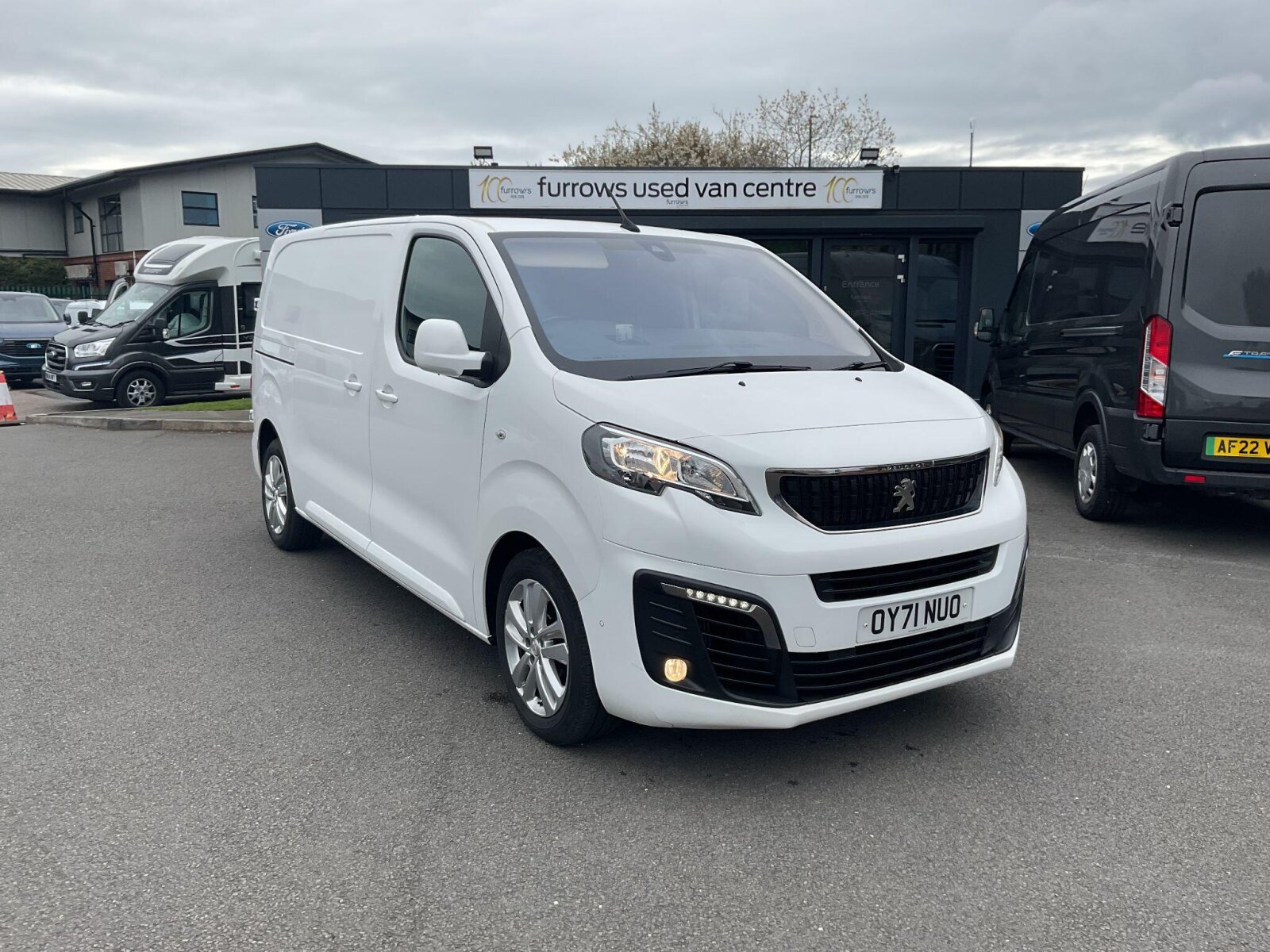 Main listing image - Peugeot Expert