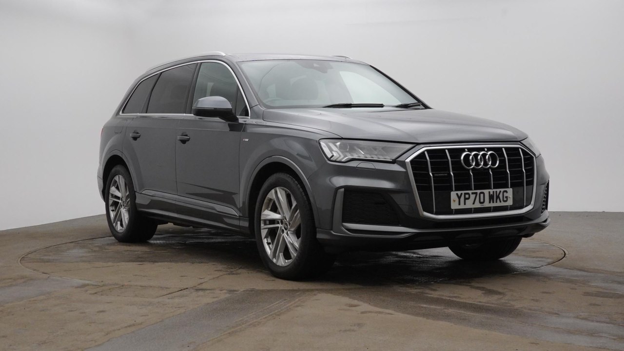 Main listing image - Audi Q7