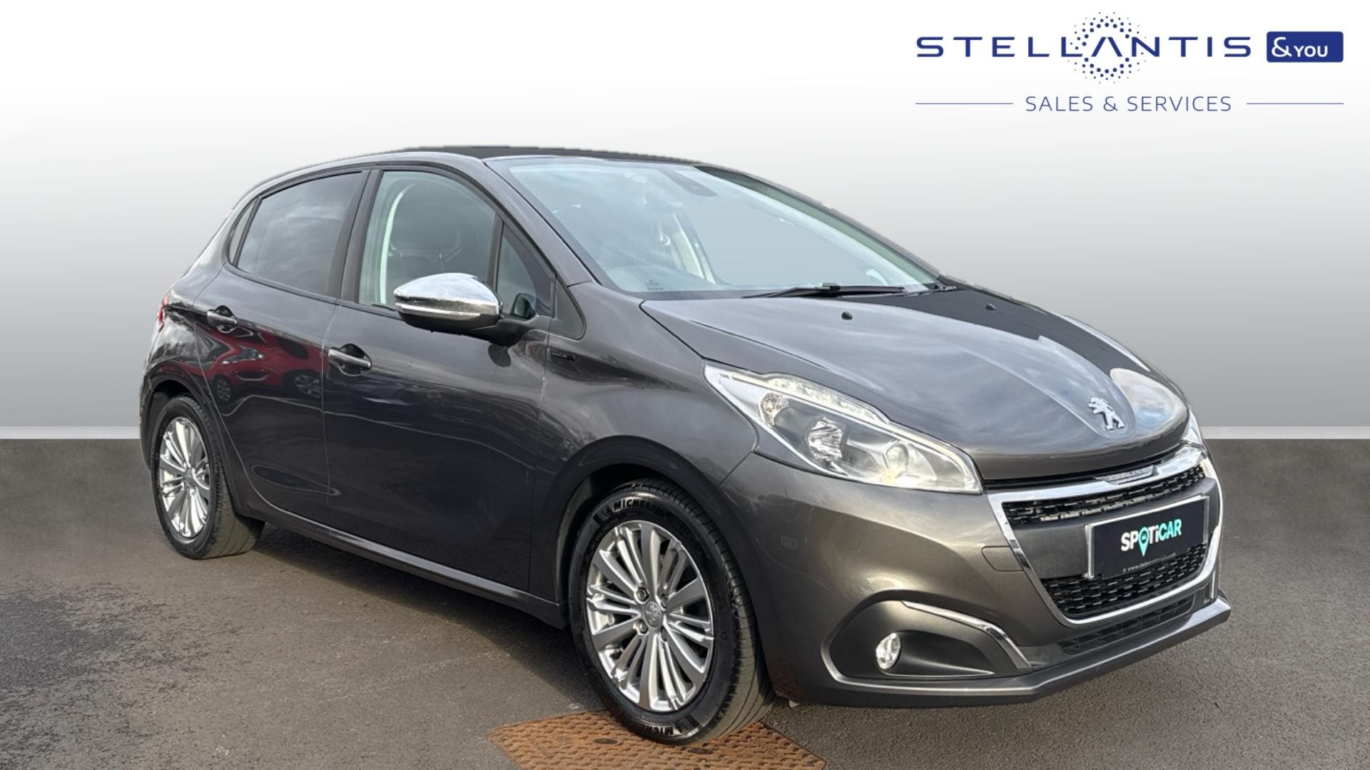 Main listing image - Peugeot 208