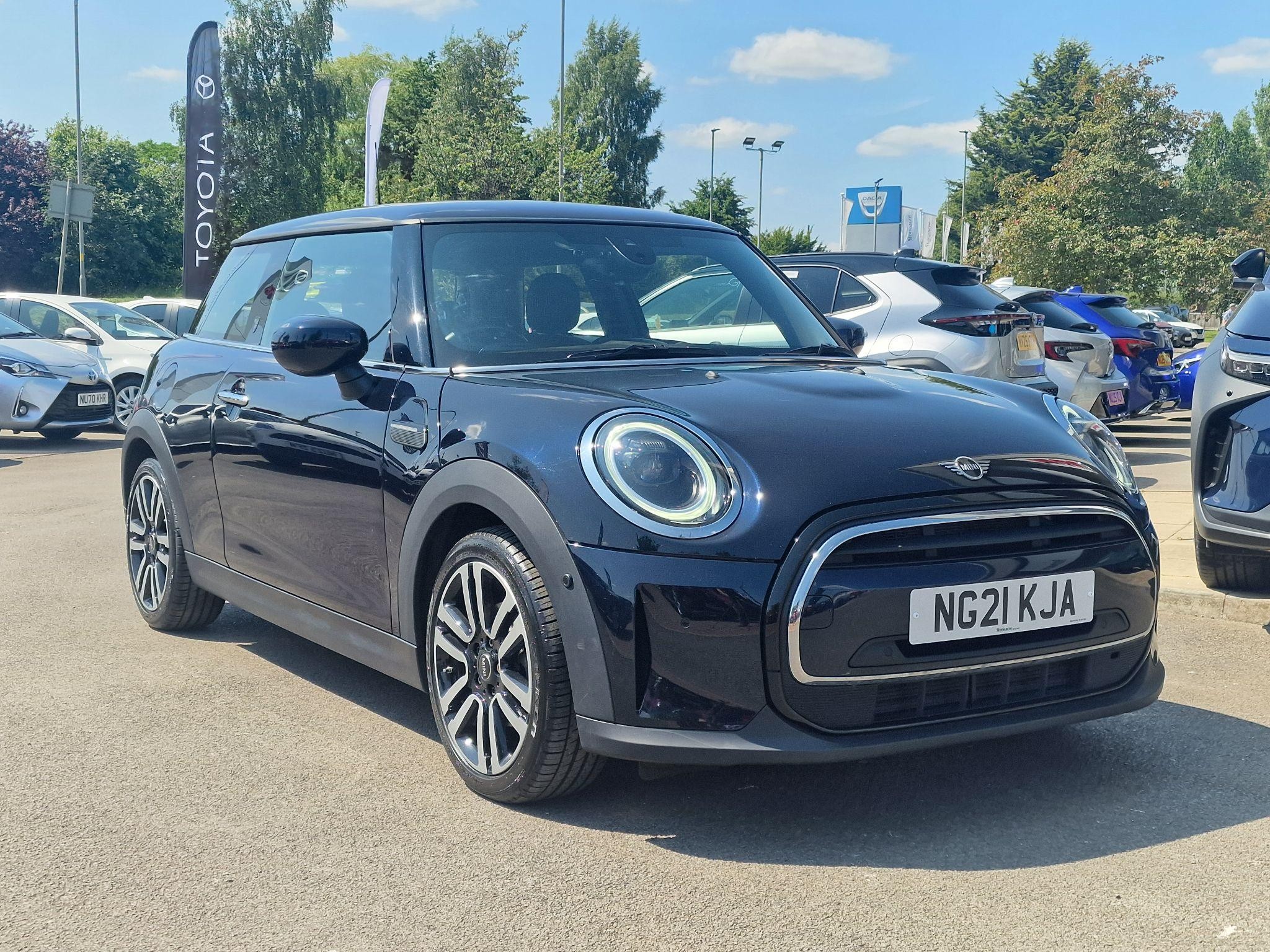 Main listing image - MINI Hatchback