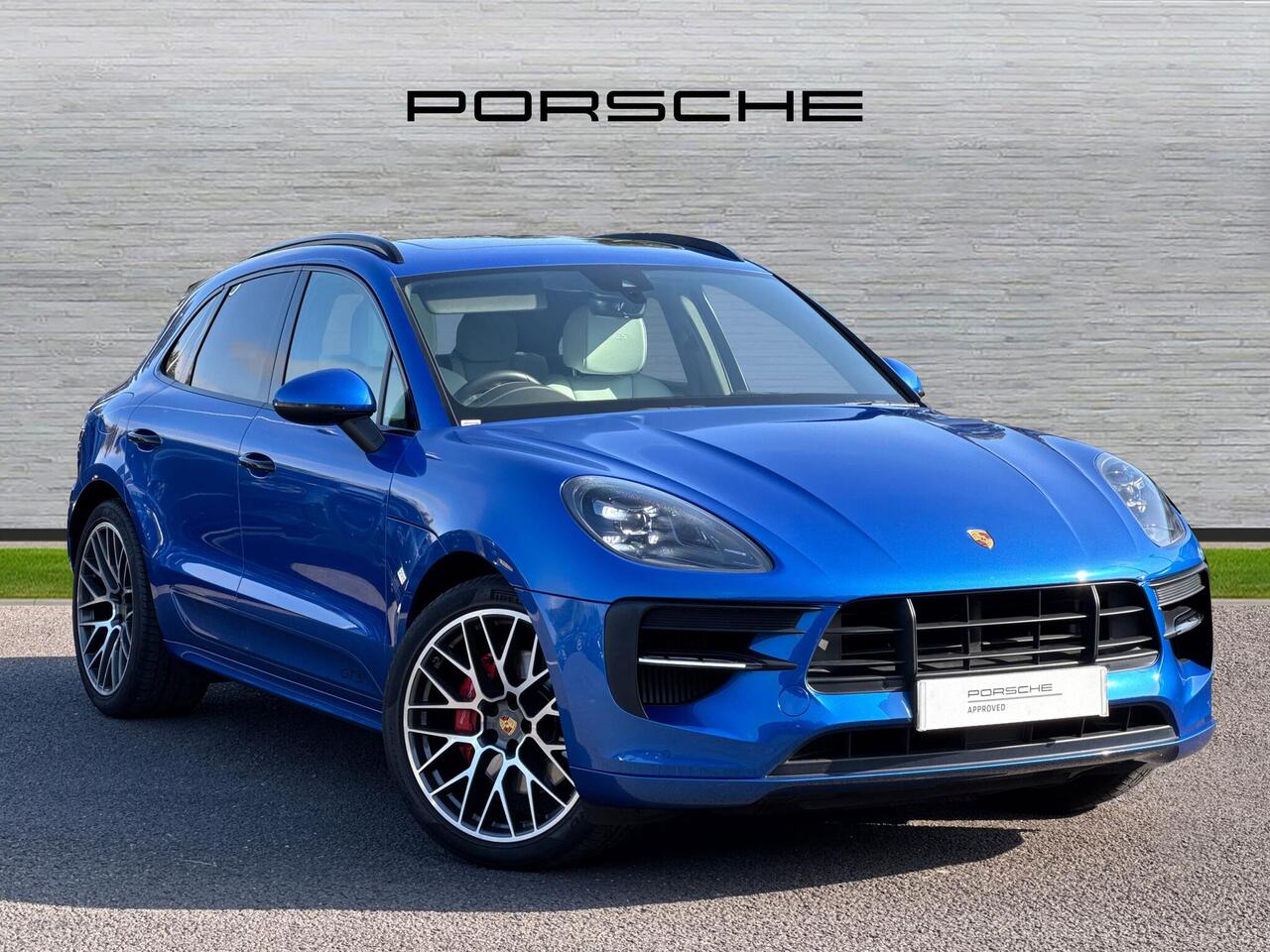 Main listing image - Porsche Macan
