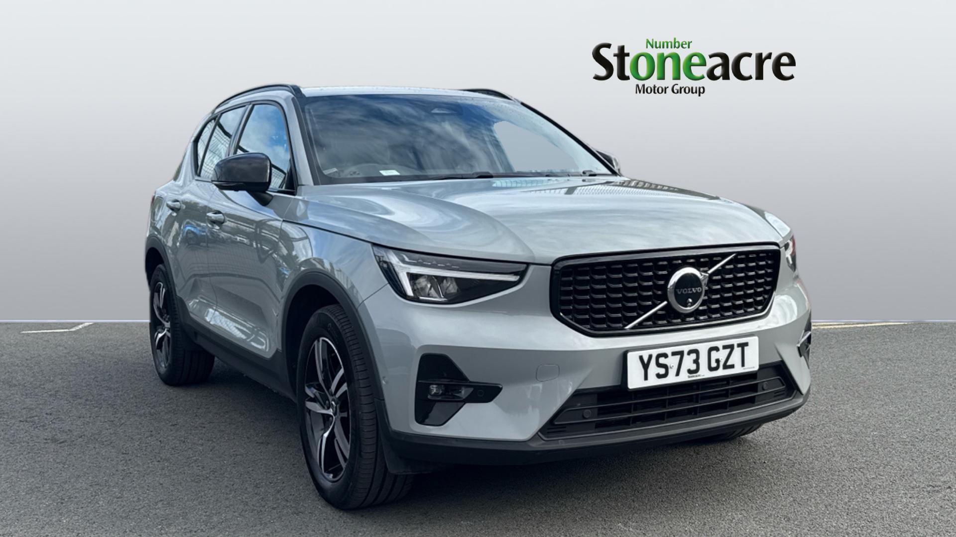 Main listing image - Volvo XC40