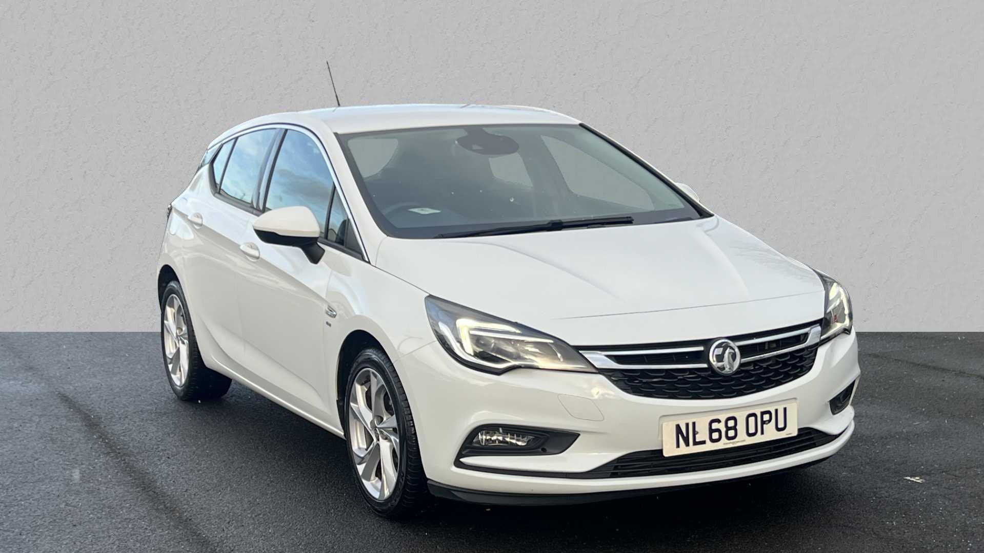 Main listing image - Vauxhall Astra