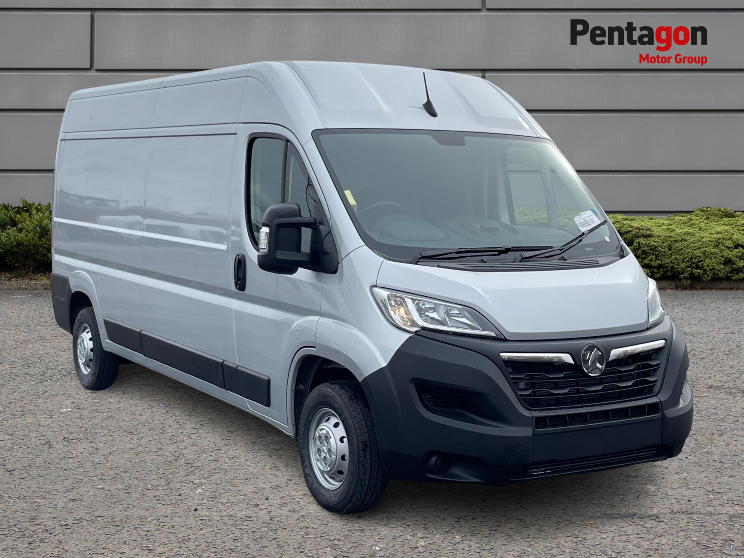 Main listing image - Vauxhall Movano