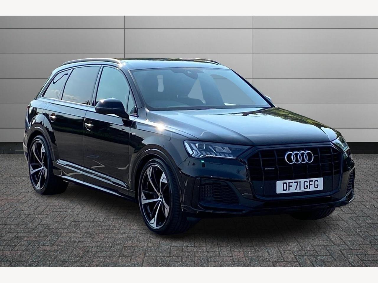 Main listing image - Audi Q7