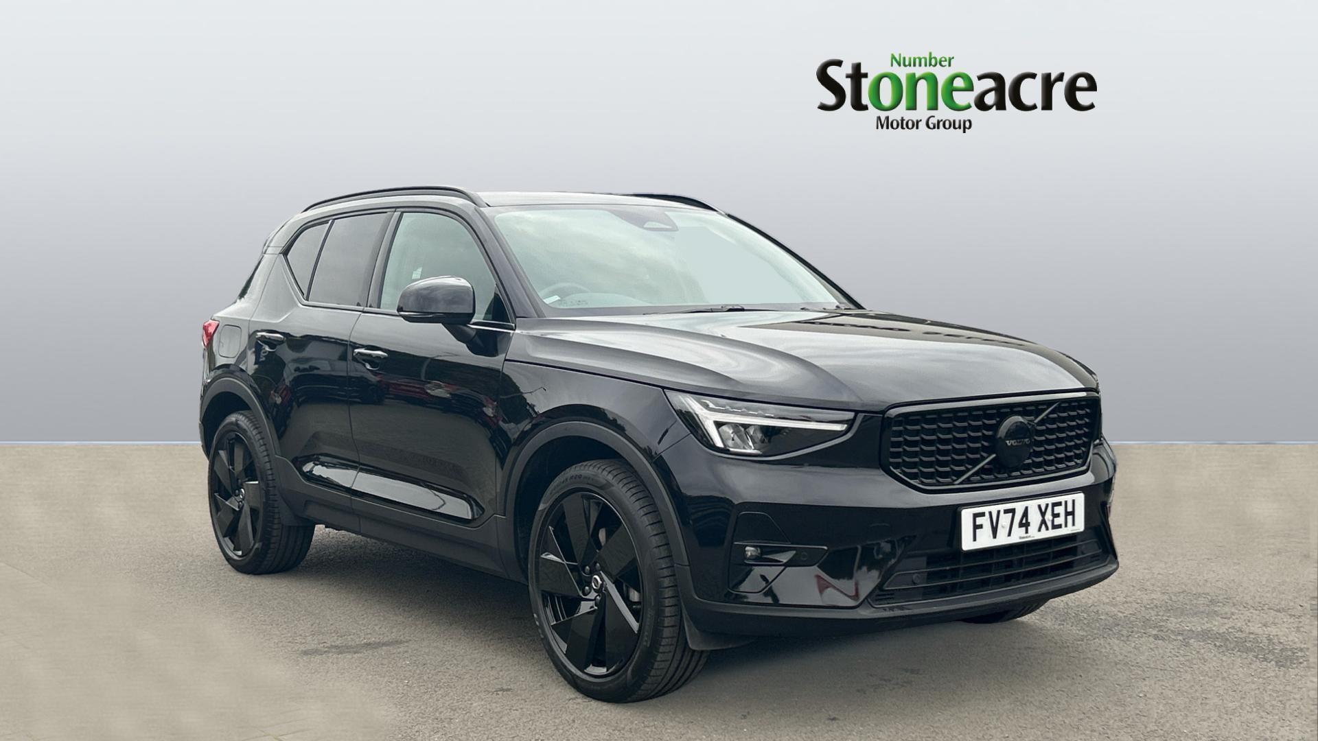 Main listing image - Volvo XC40