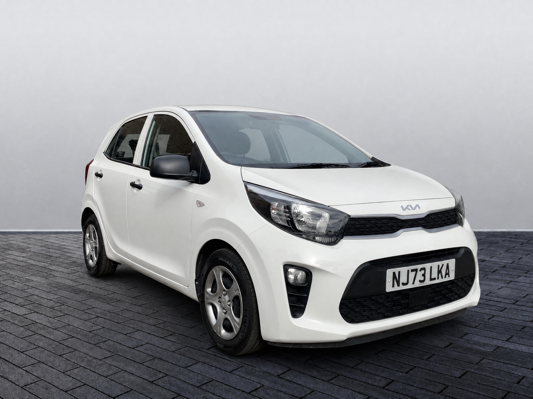 Main listing image - Kia Picanto