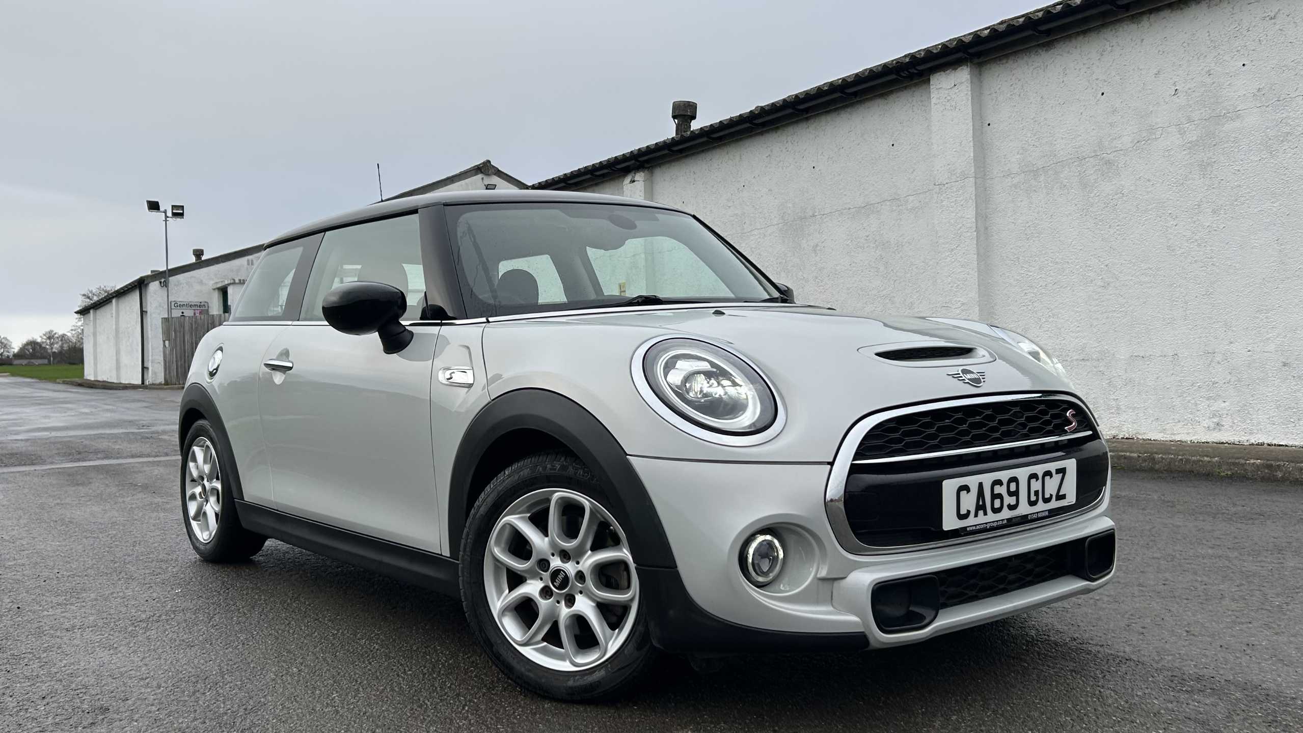 Main listing image - MINI Hatchback