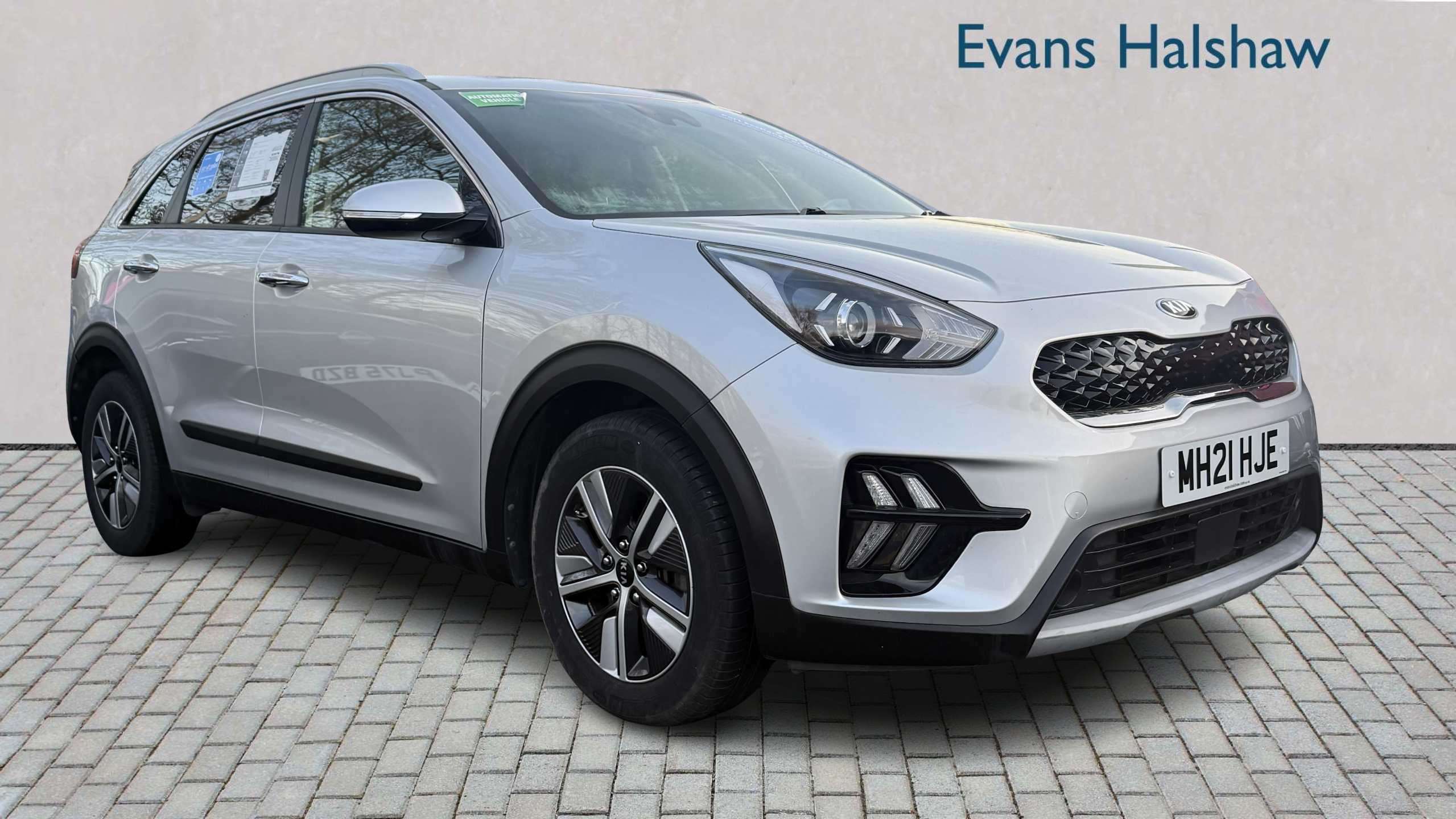 Main listing image - Kia Niro