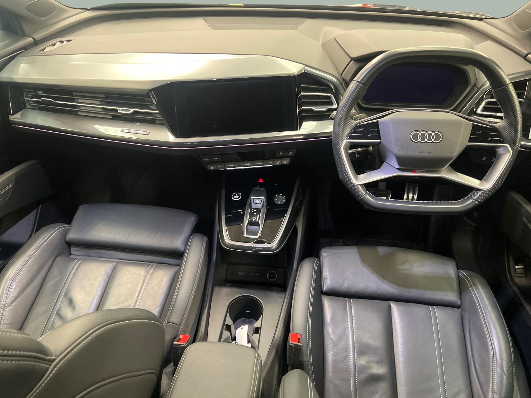 Main listing image - Audi Q4