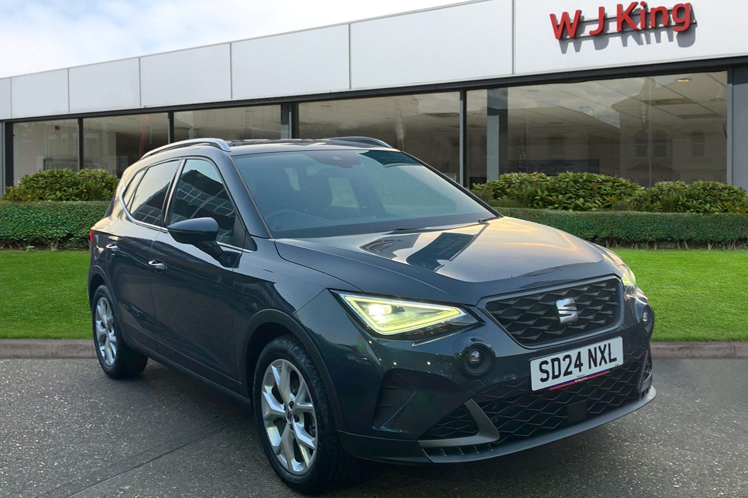 Main listing image - SEAT Arona