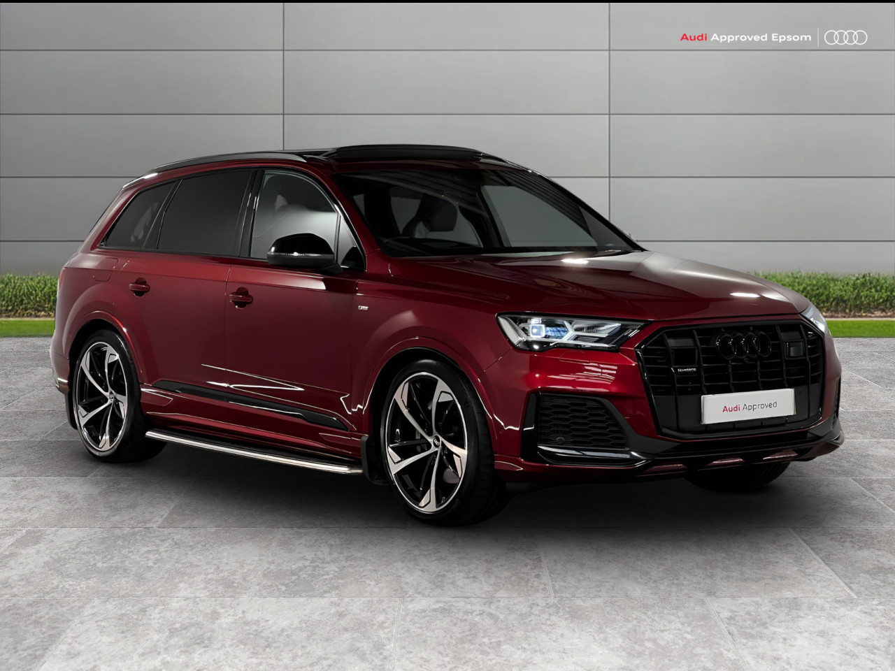 Main listing image - Audi Q7