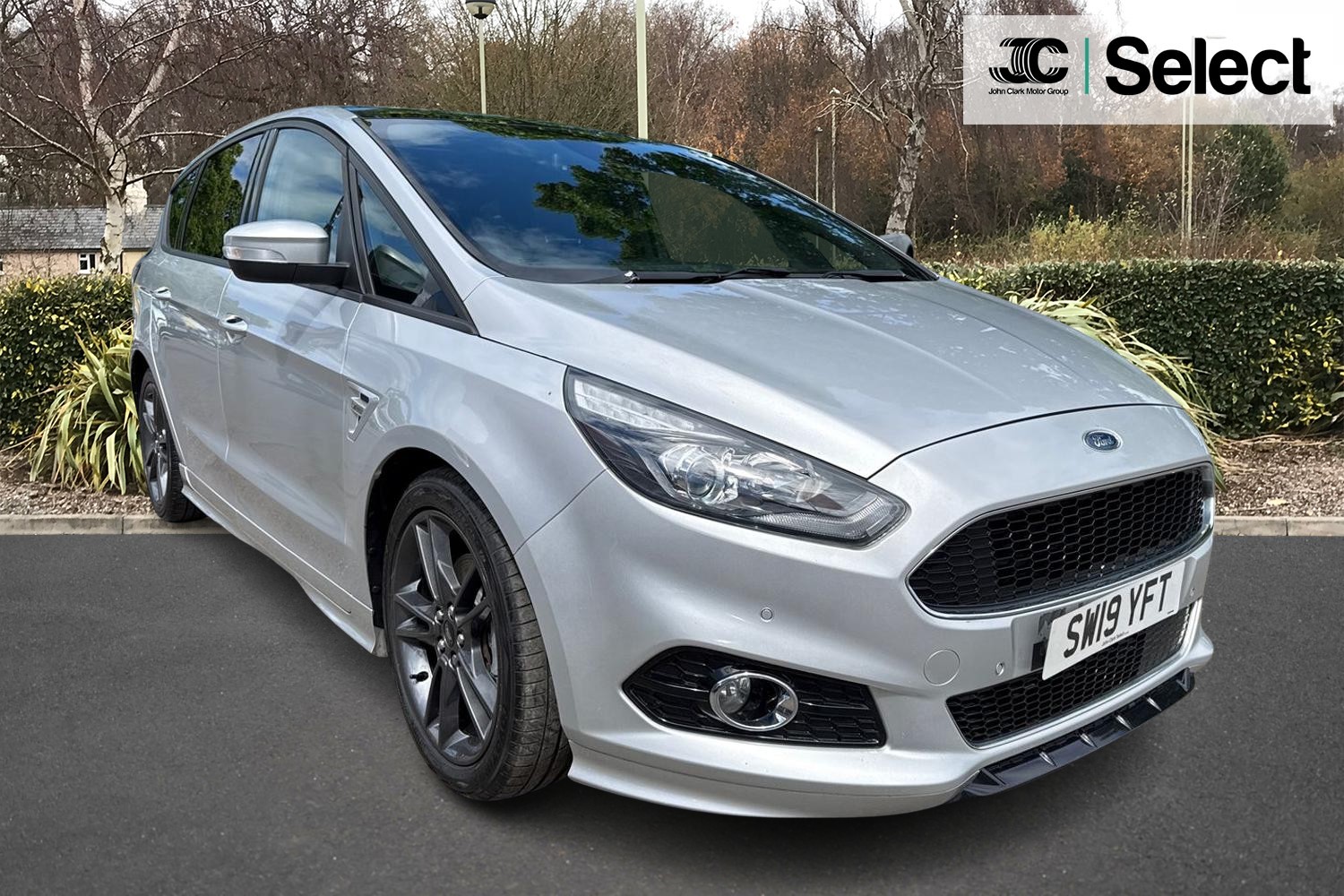 Main listing image - Ford S-MAX