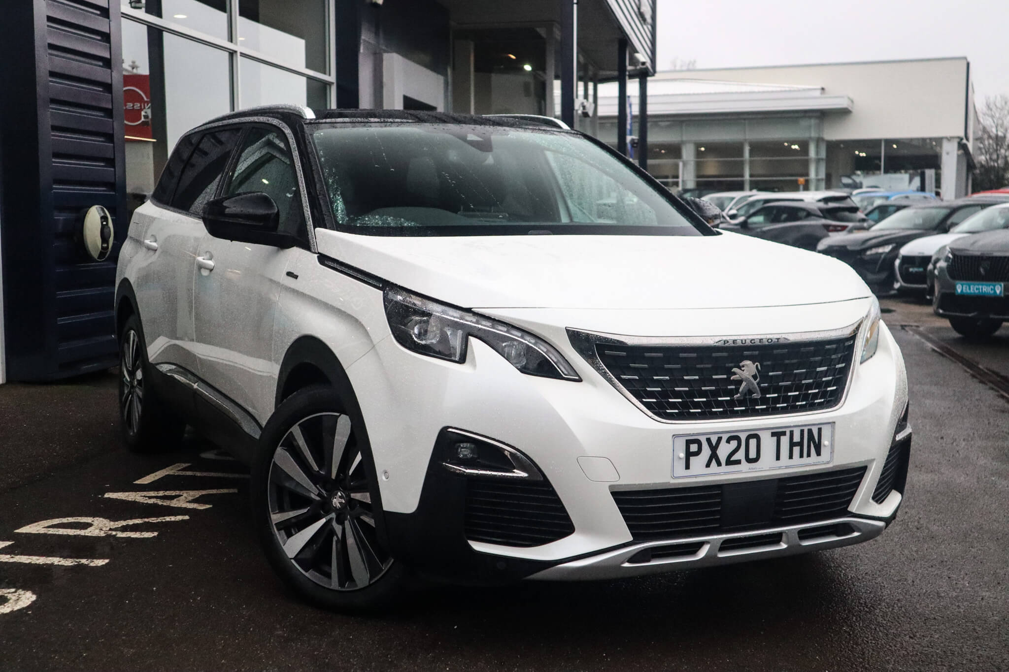 Main listing image - Peugeot 5008