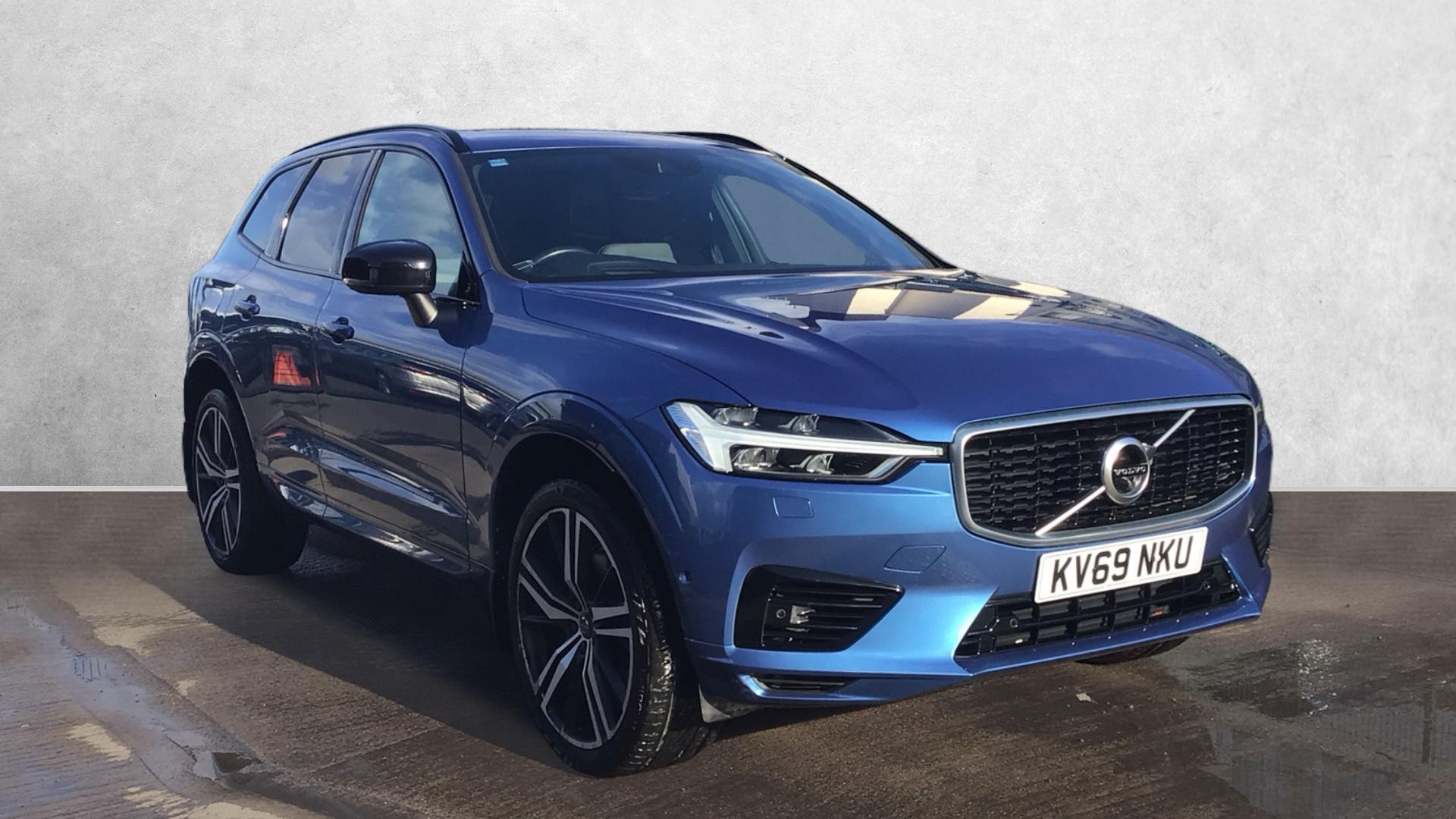 Main listing image - Volvo XC60
