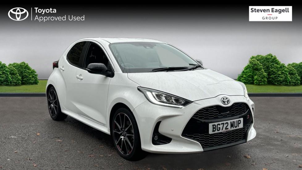 Main listing image - Toyota Yaris