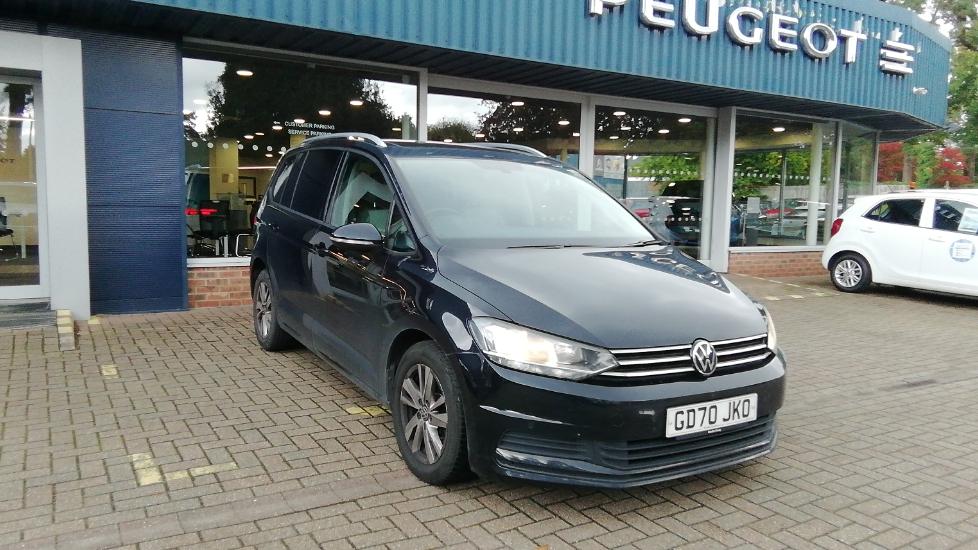 Main listing image - Volkswagen Touran