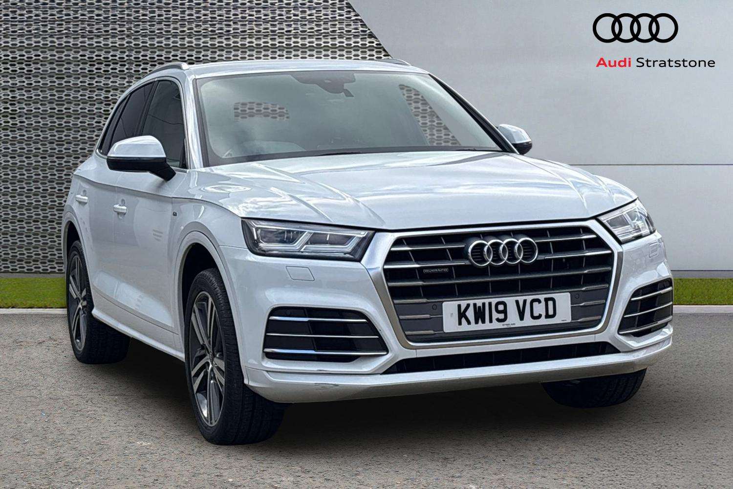 Main listing image - Audi Q5