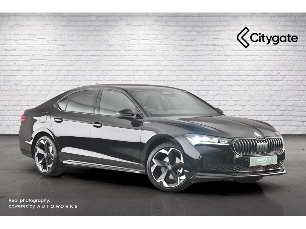 Main listing image - Skoda Superb