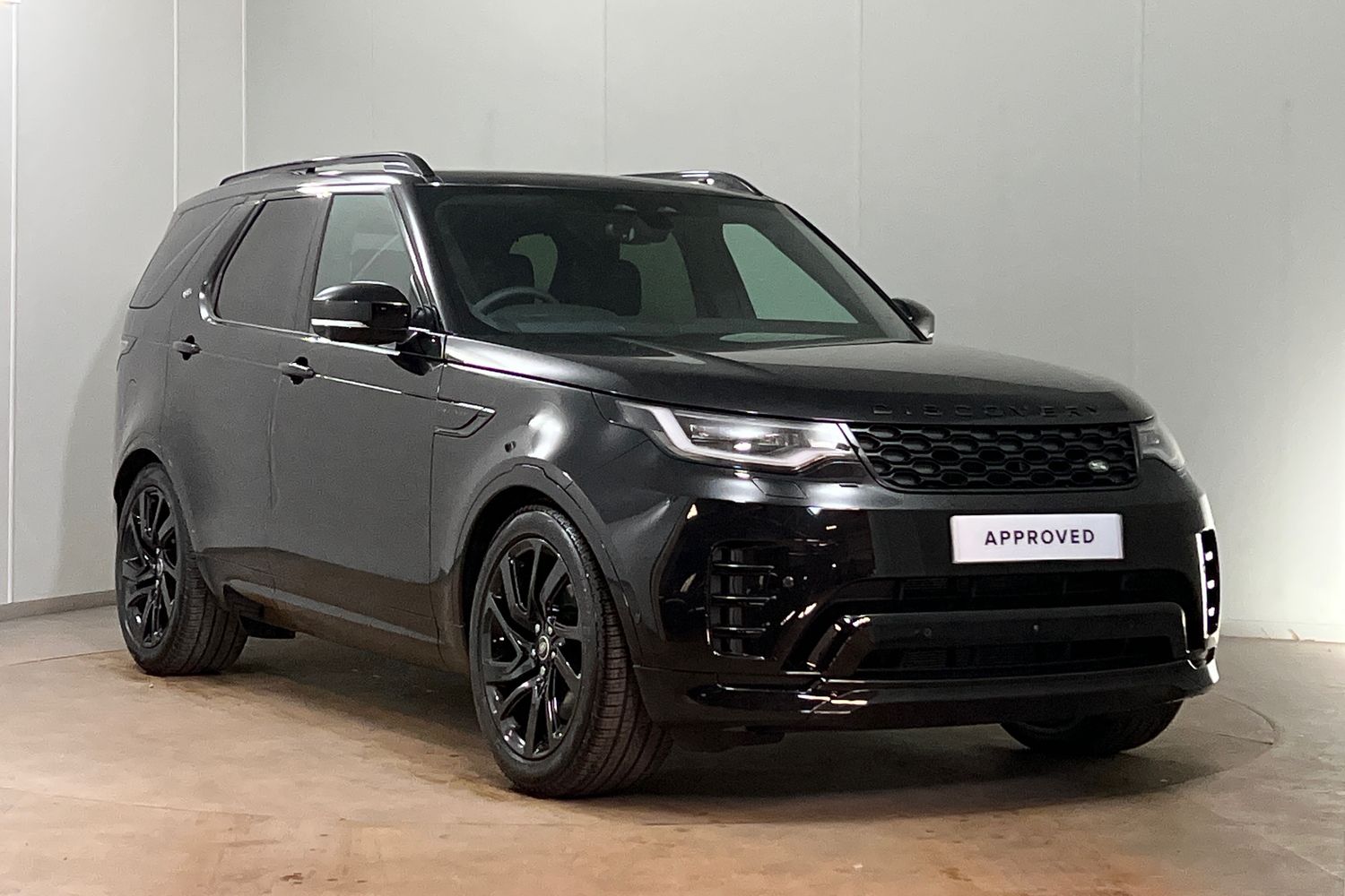 Main listing image - Land Rover Discovery