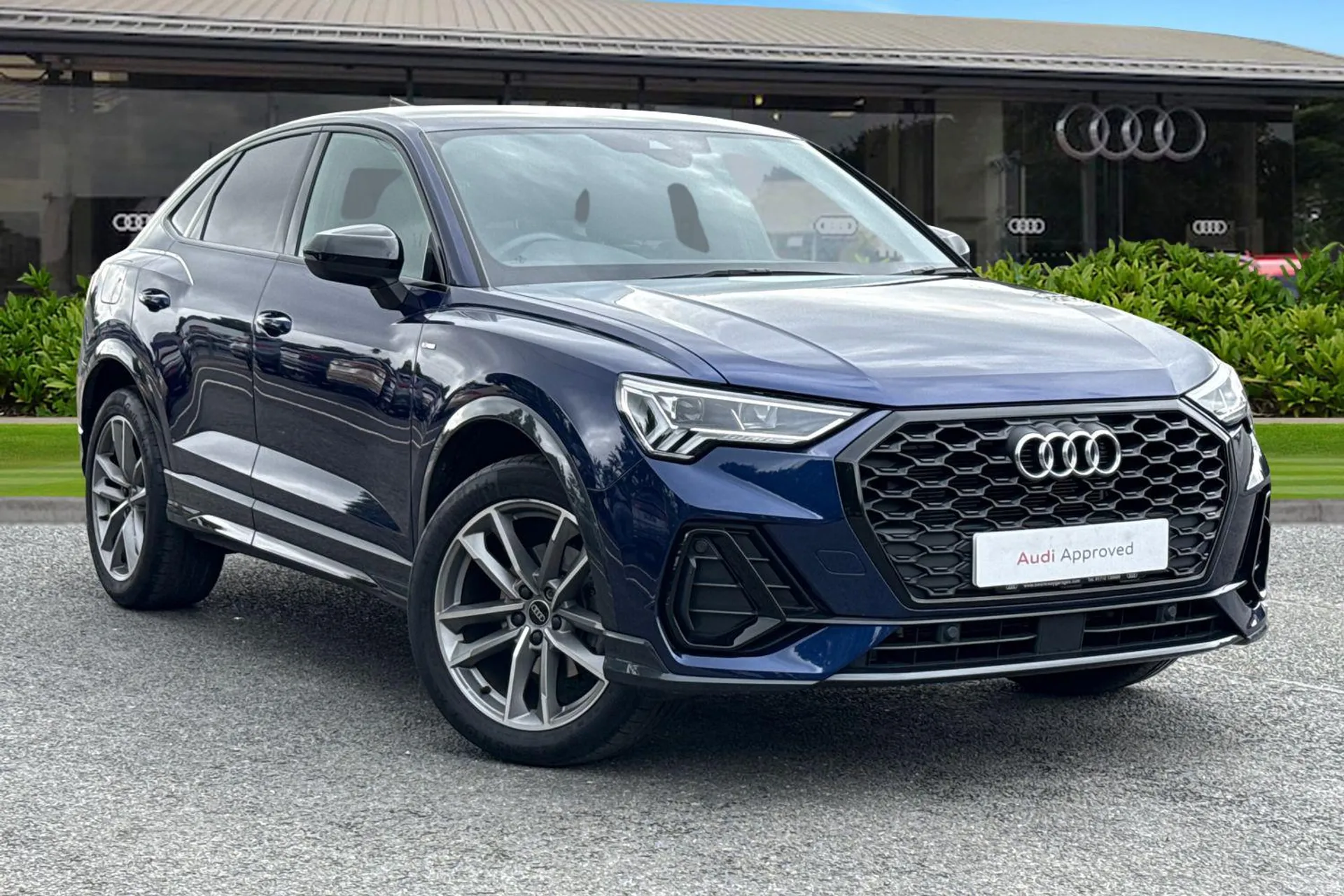 Main listing image - Audi Q3