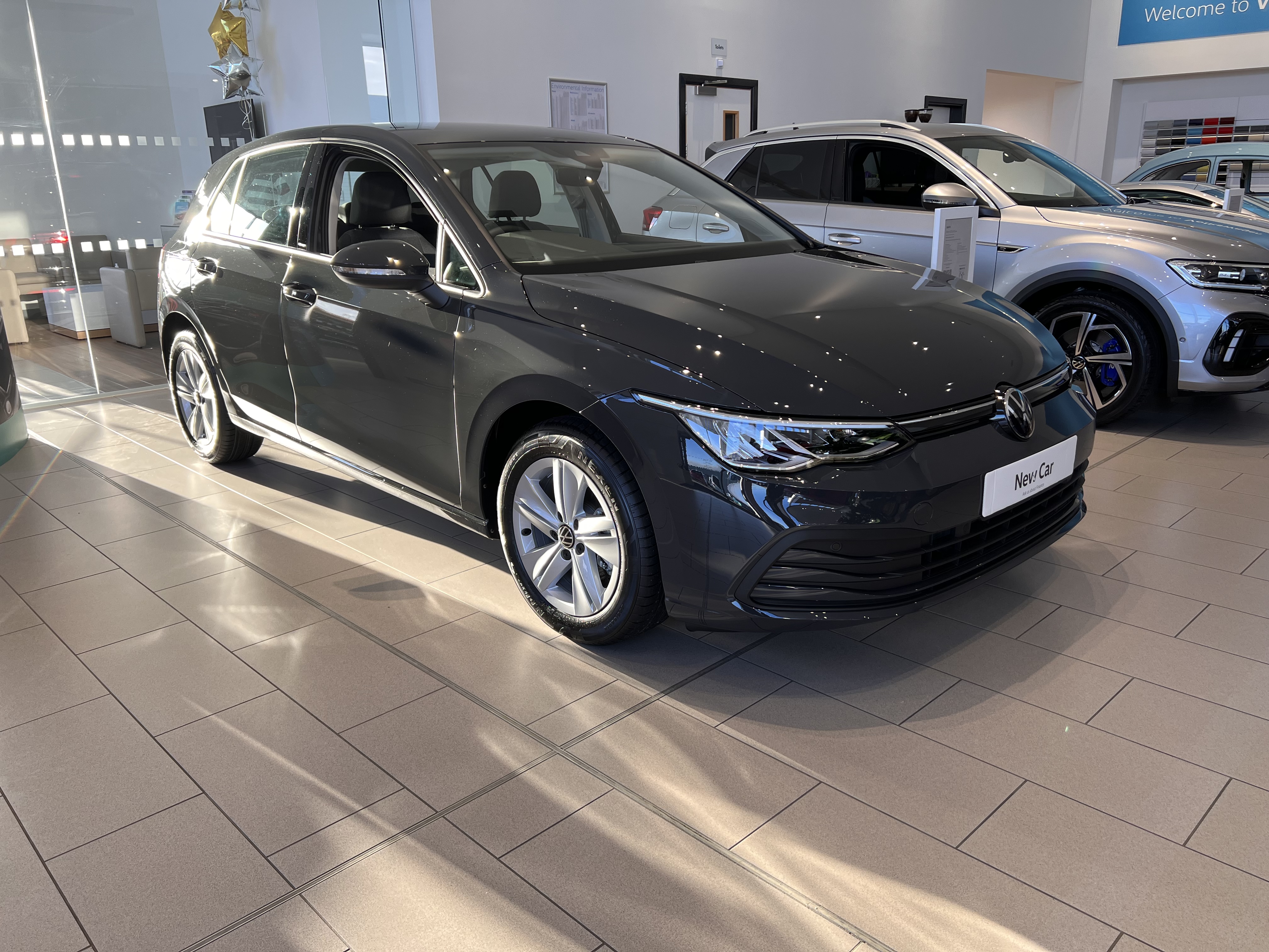 Main listing image - Volkswagen Golf