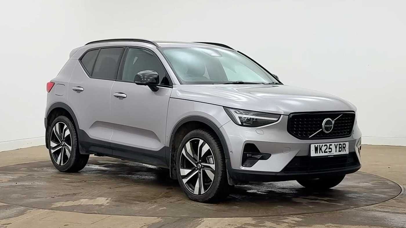 Main listing image - Volvo XC40