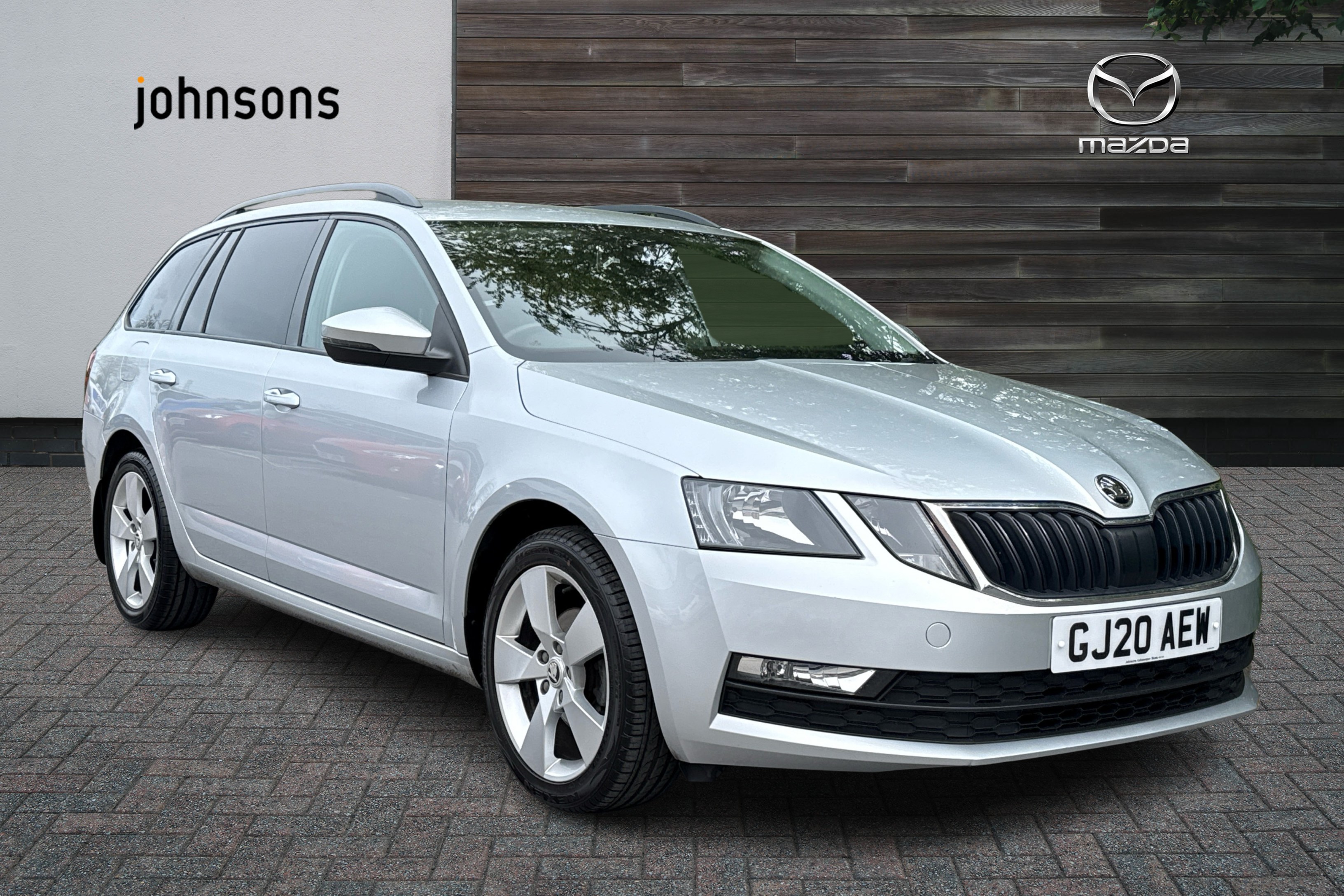 Main listing image - Skoda Octavia Estate
