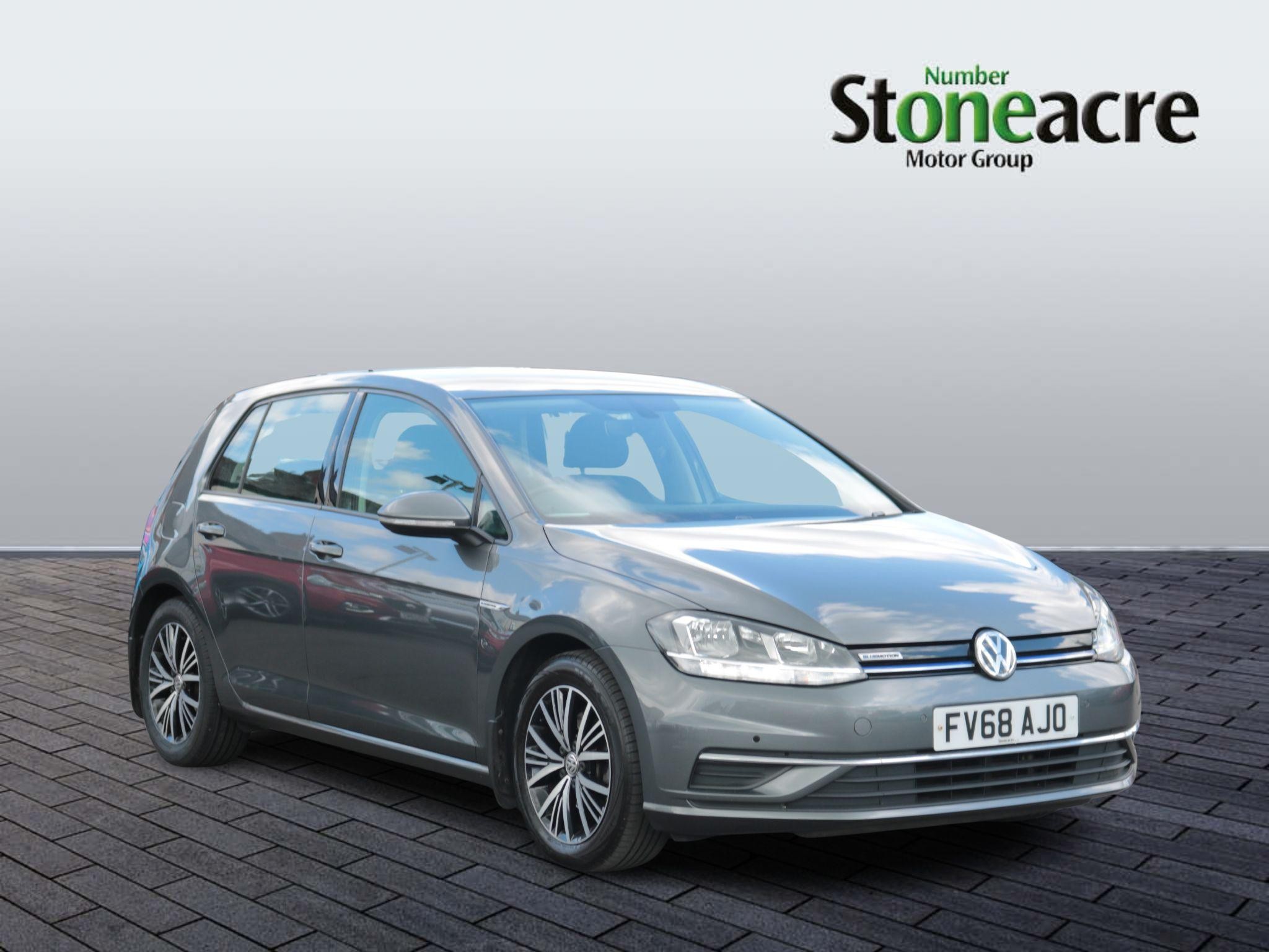 Main listing image - Volkswagen Golf