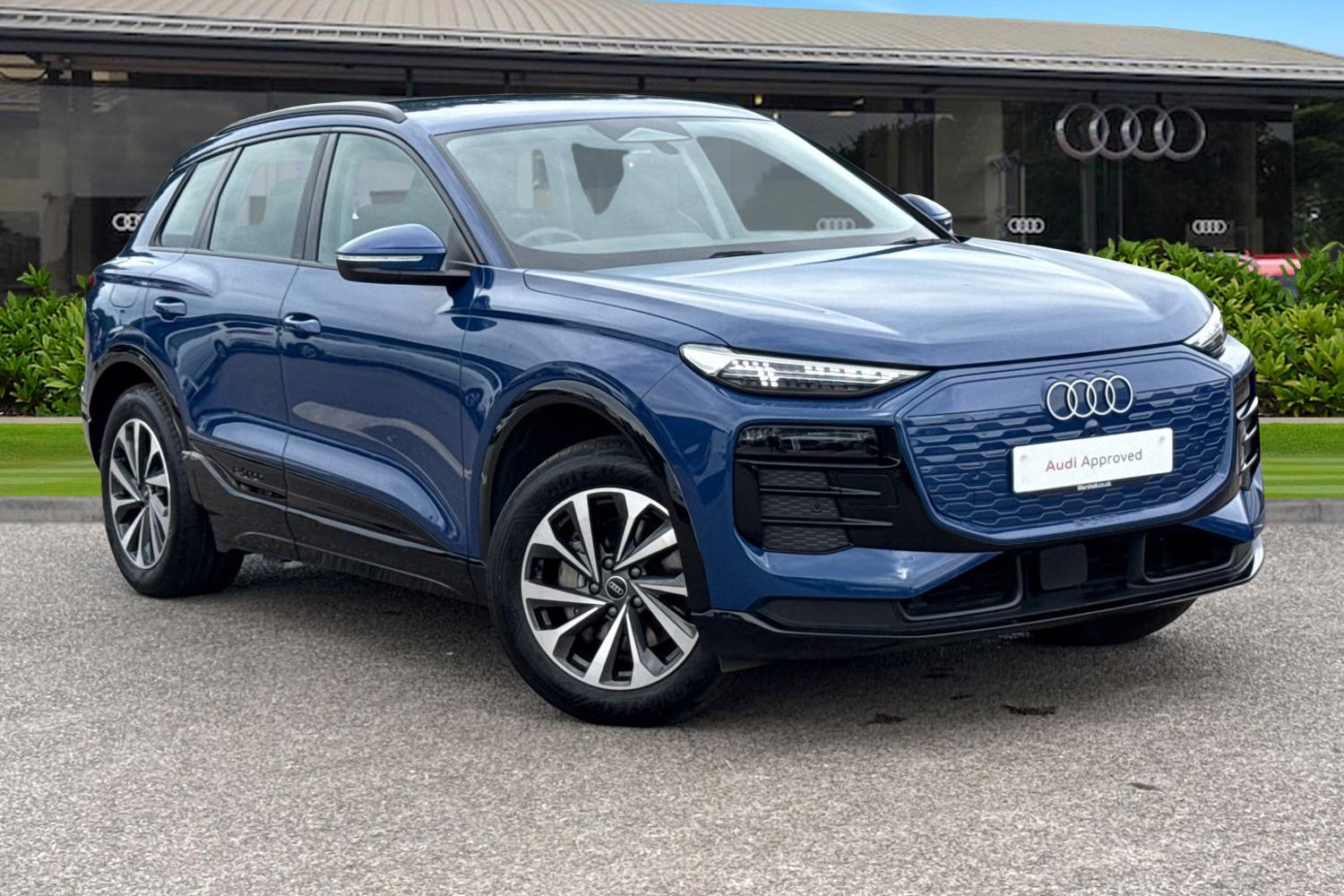 Main listing image - Audi Q6