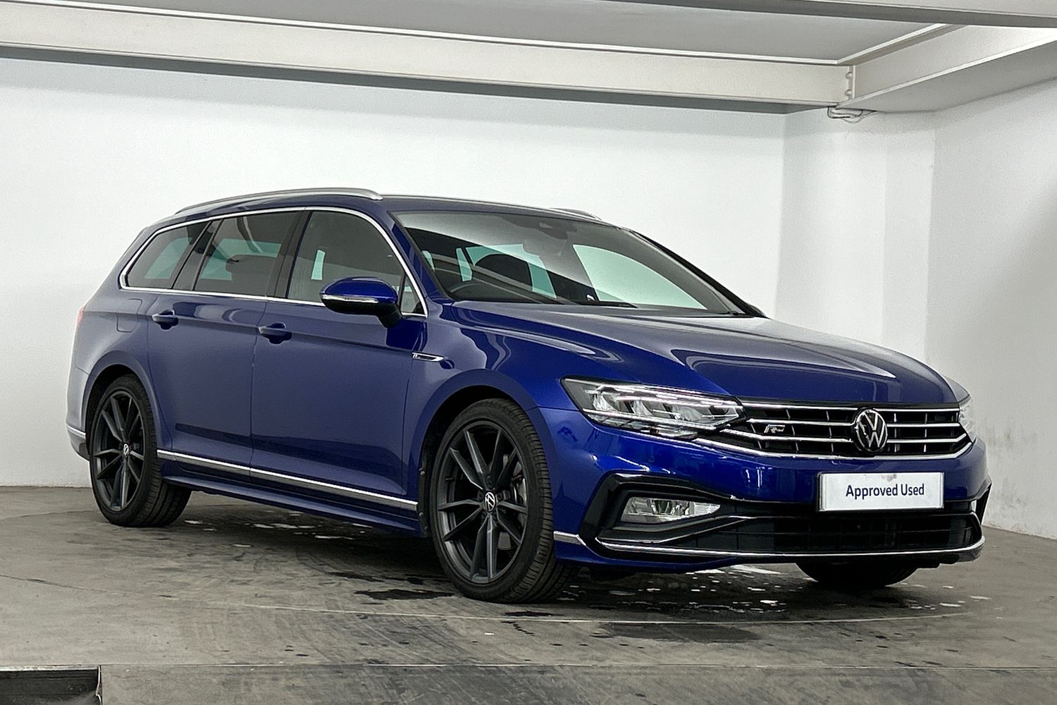 Main listing image - Volkswagen Passat Estate