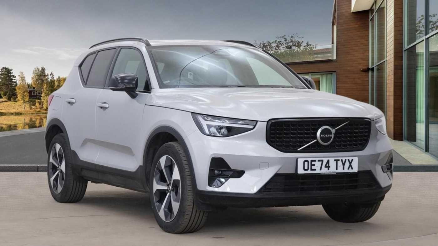 Main listing image - Volvo XC40