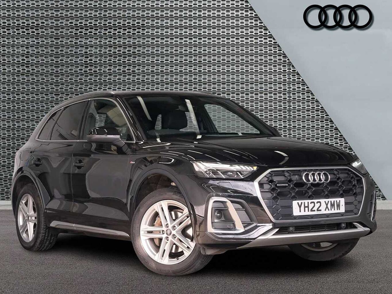 Main listing image - Audi Q5